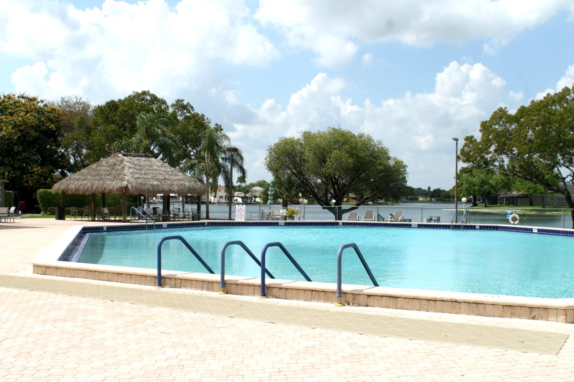 COLONY POINT 3 CONDO - Residential