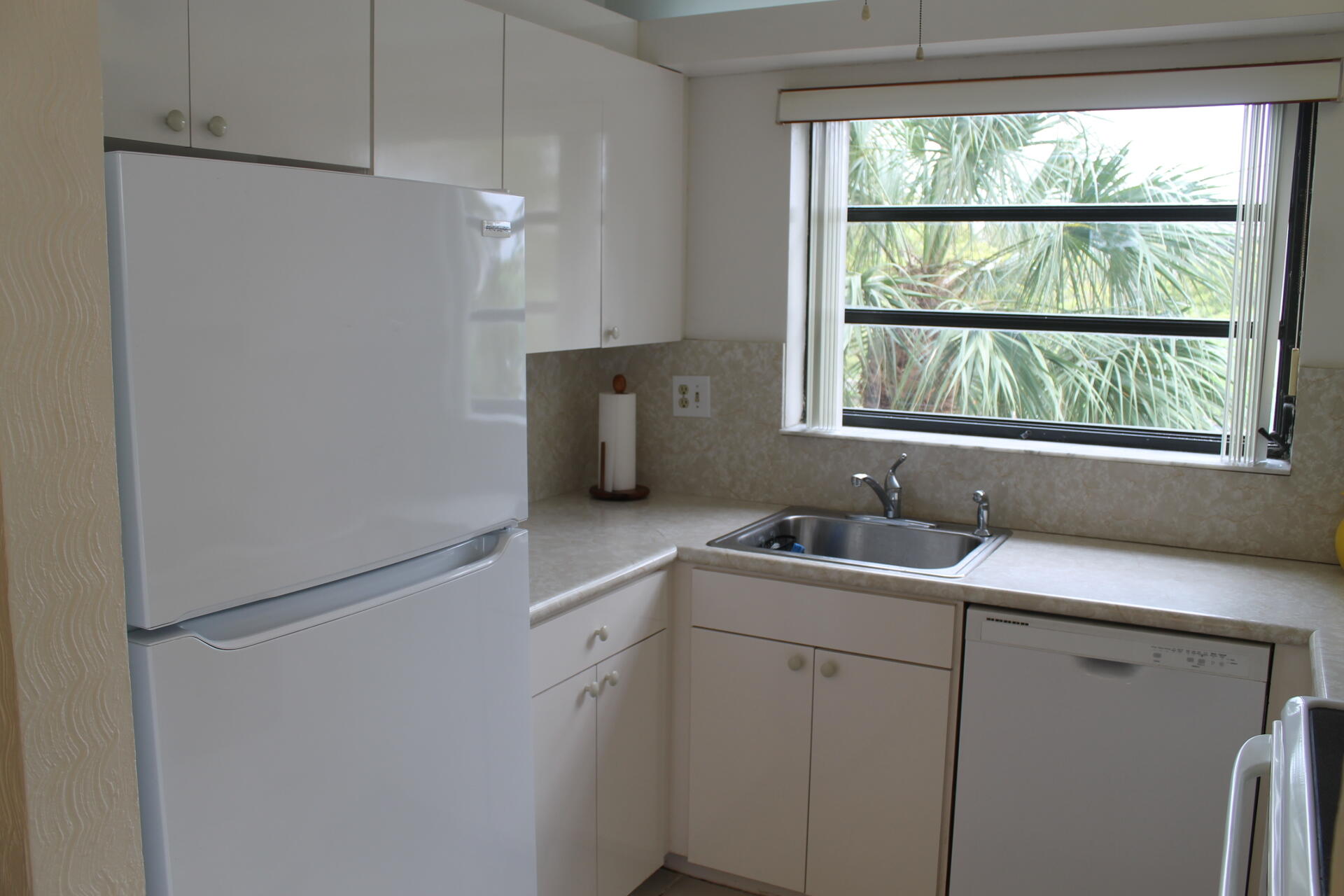 COLONY POINT 3 CONDO - Residential