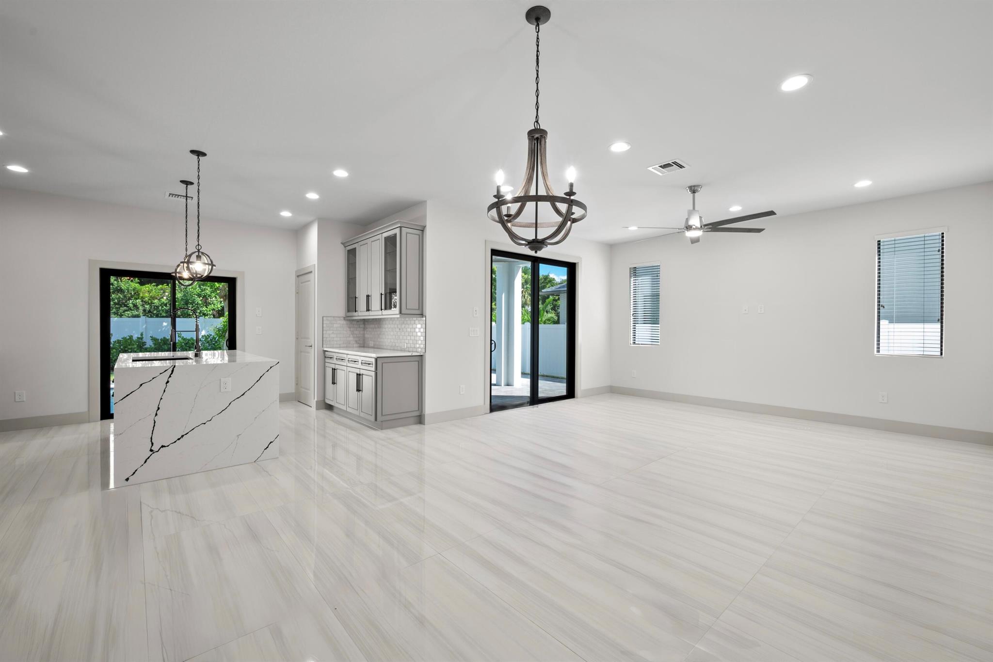 SOUTHRIDGE - Residential Lease