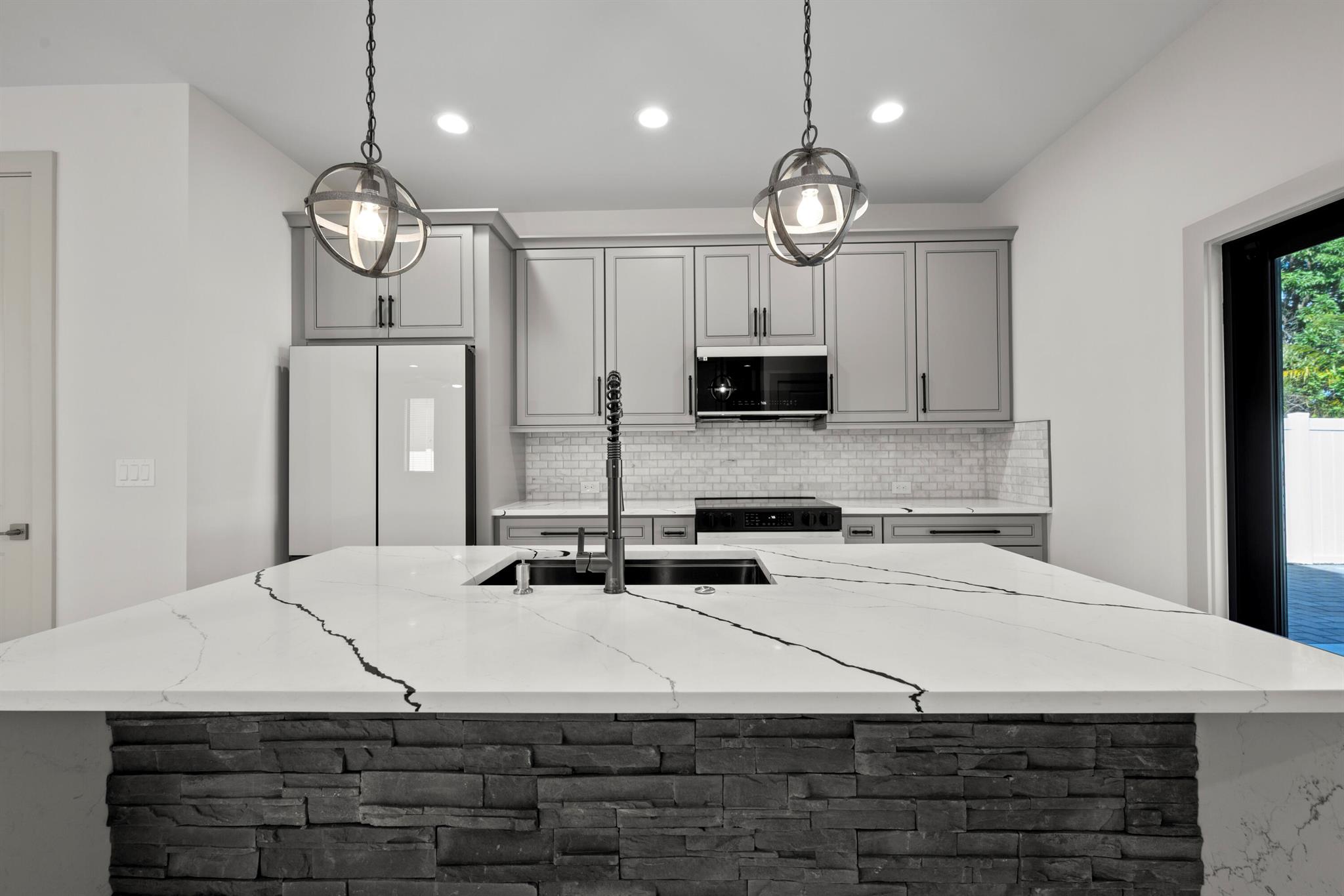 SOUTHRIDGE - Residential Lease
