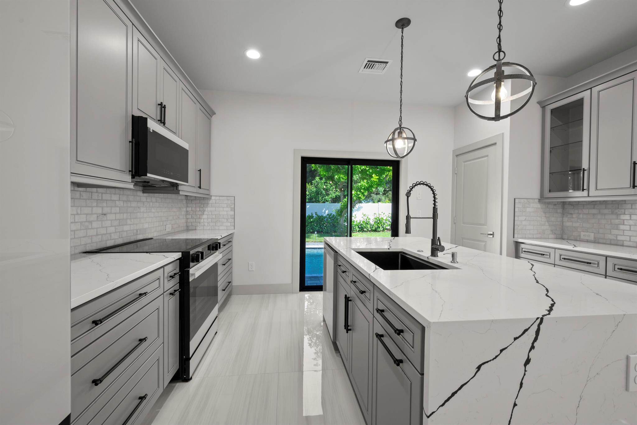 SOUTHRIDGE - Residential Lease