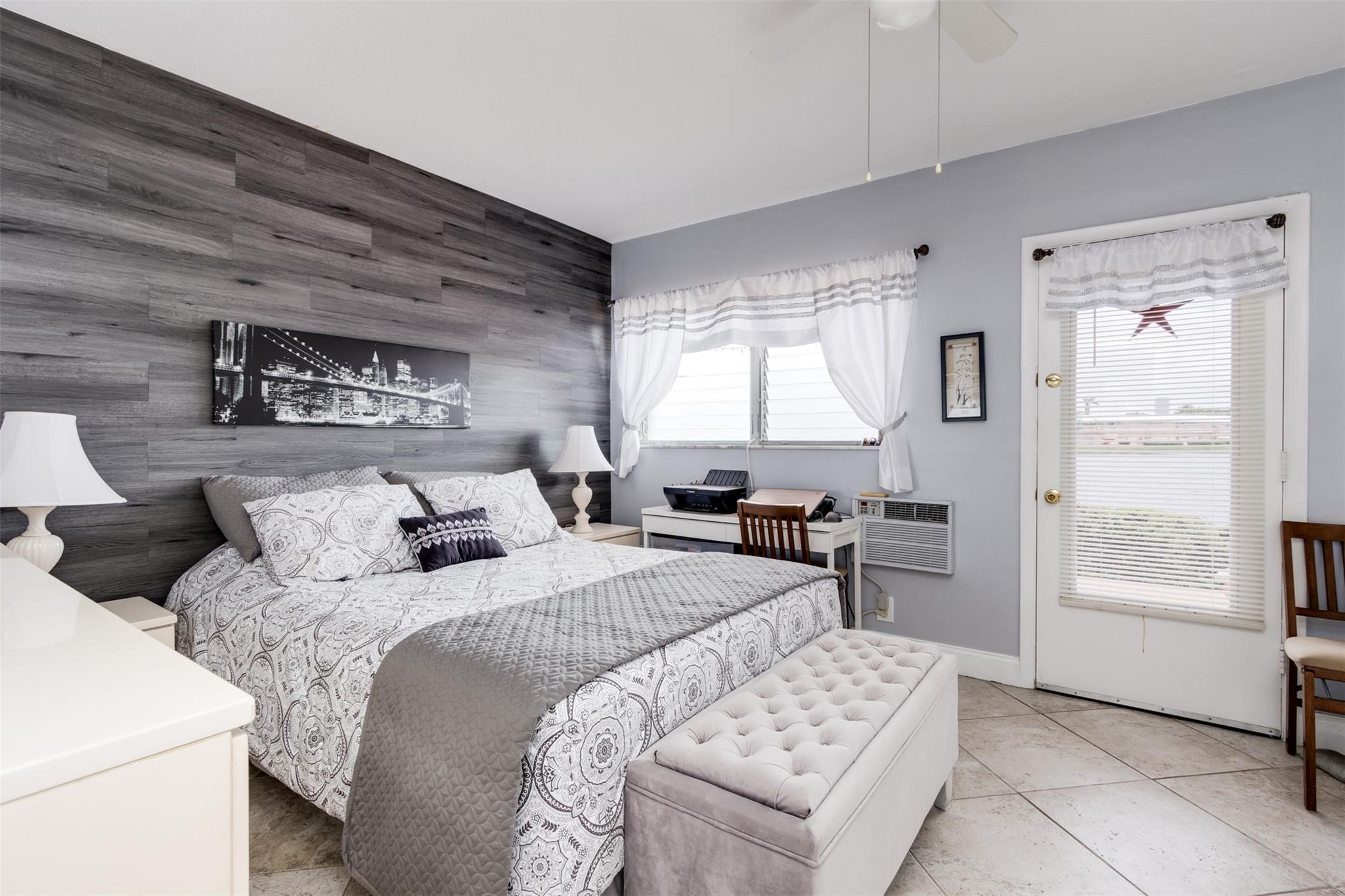 ROLEN LAKE - Residential