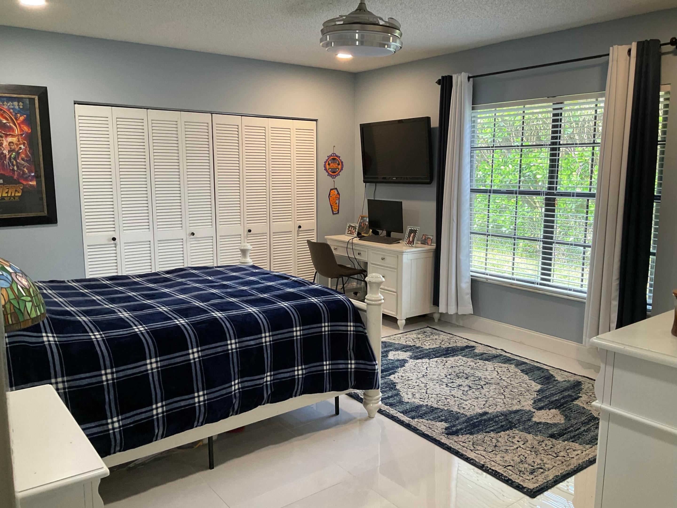 OAK WOOD - Residential