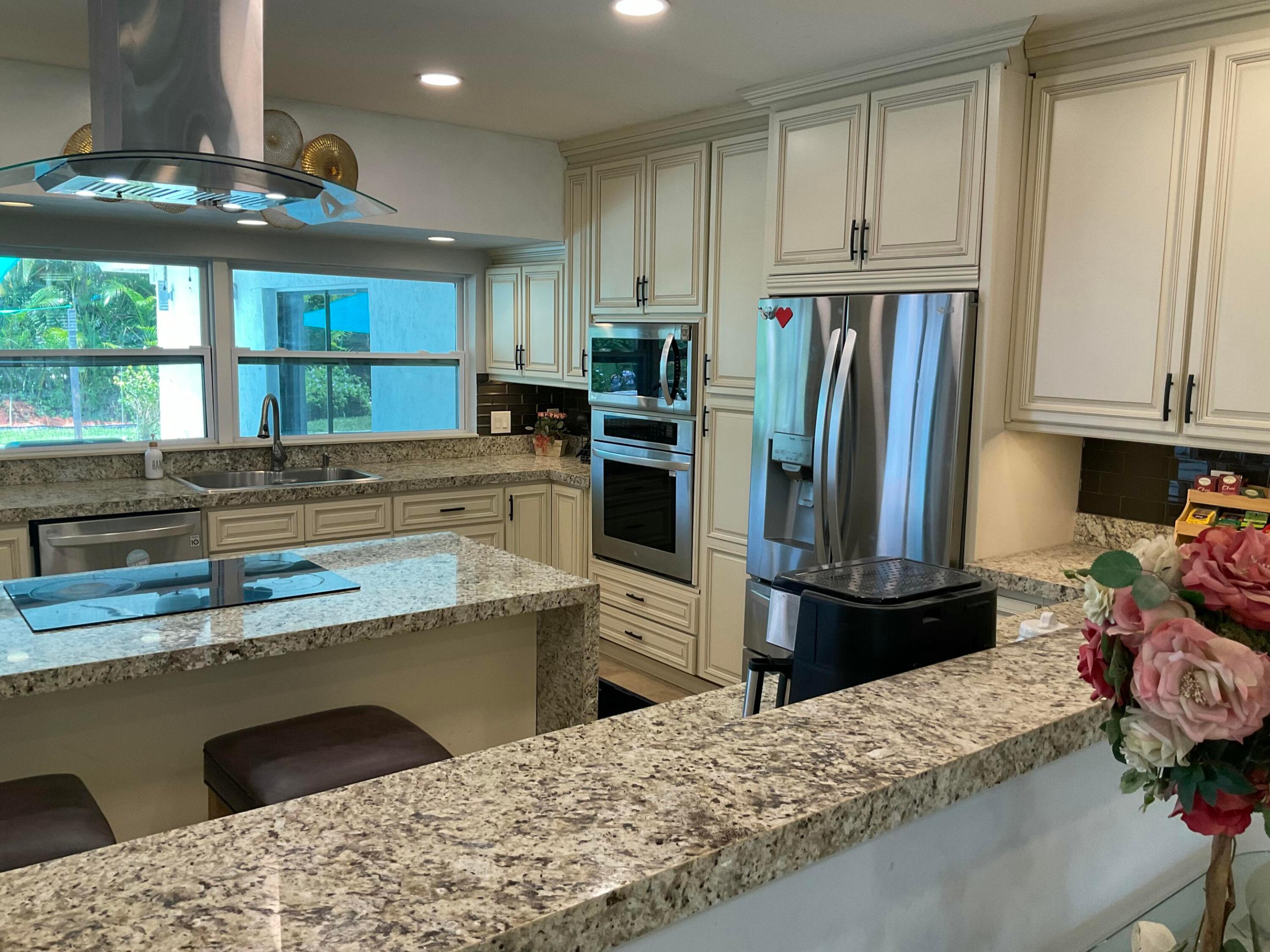 OAK WOOD - Residential