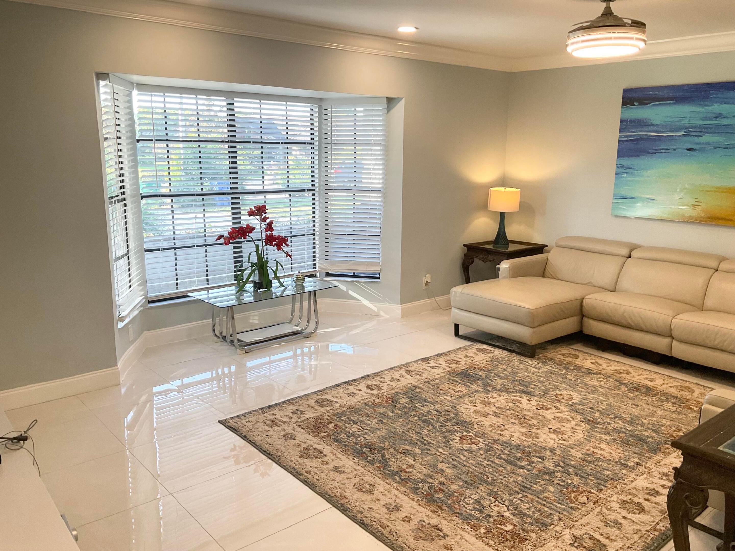 OAK WOOD - Residential