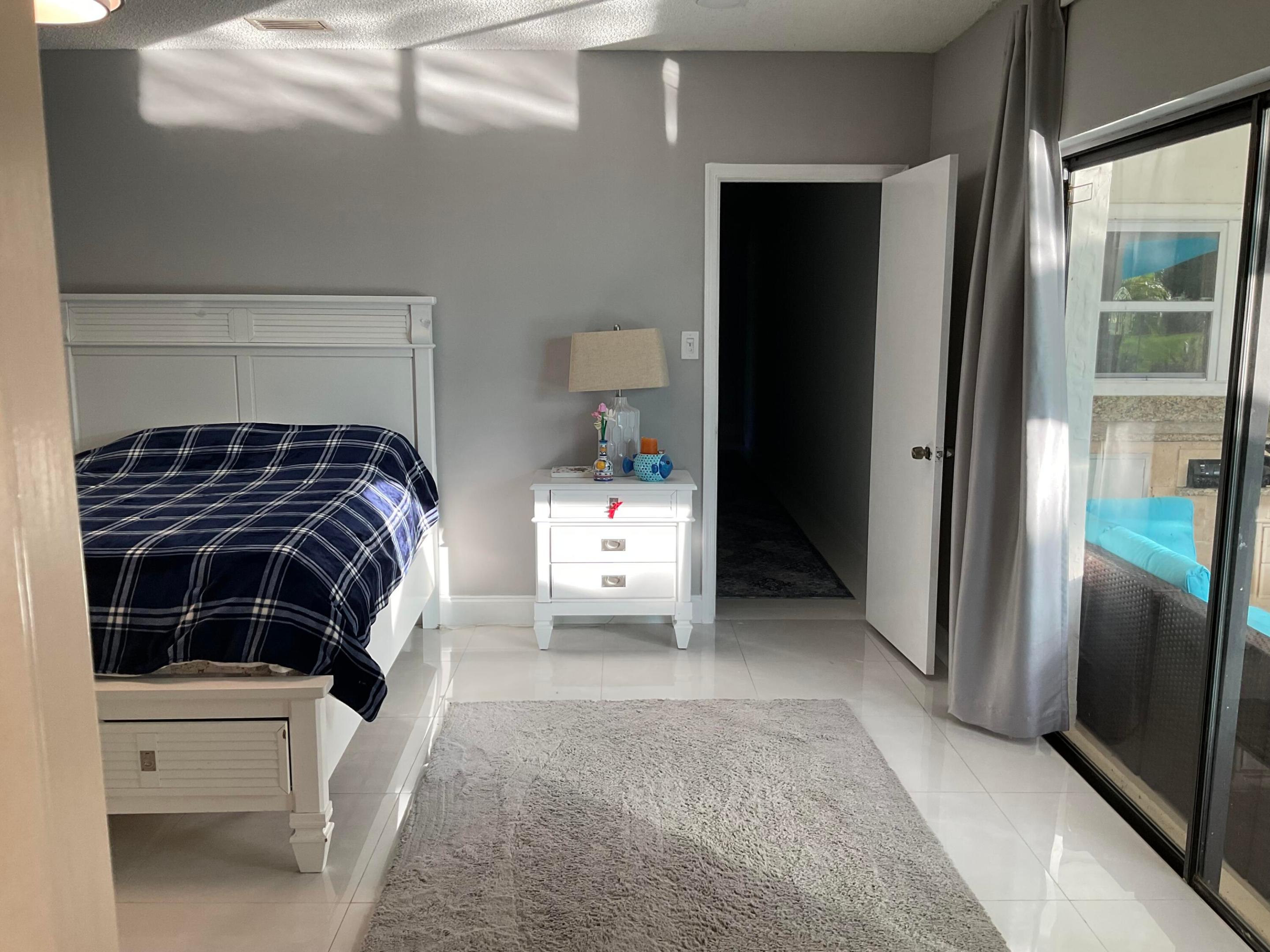 OAK WOOD - Residential