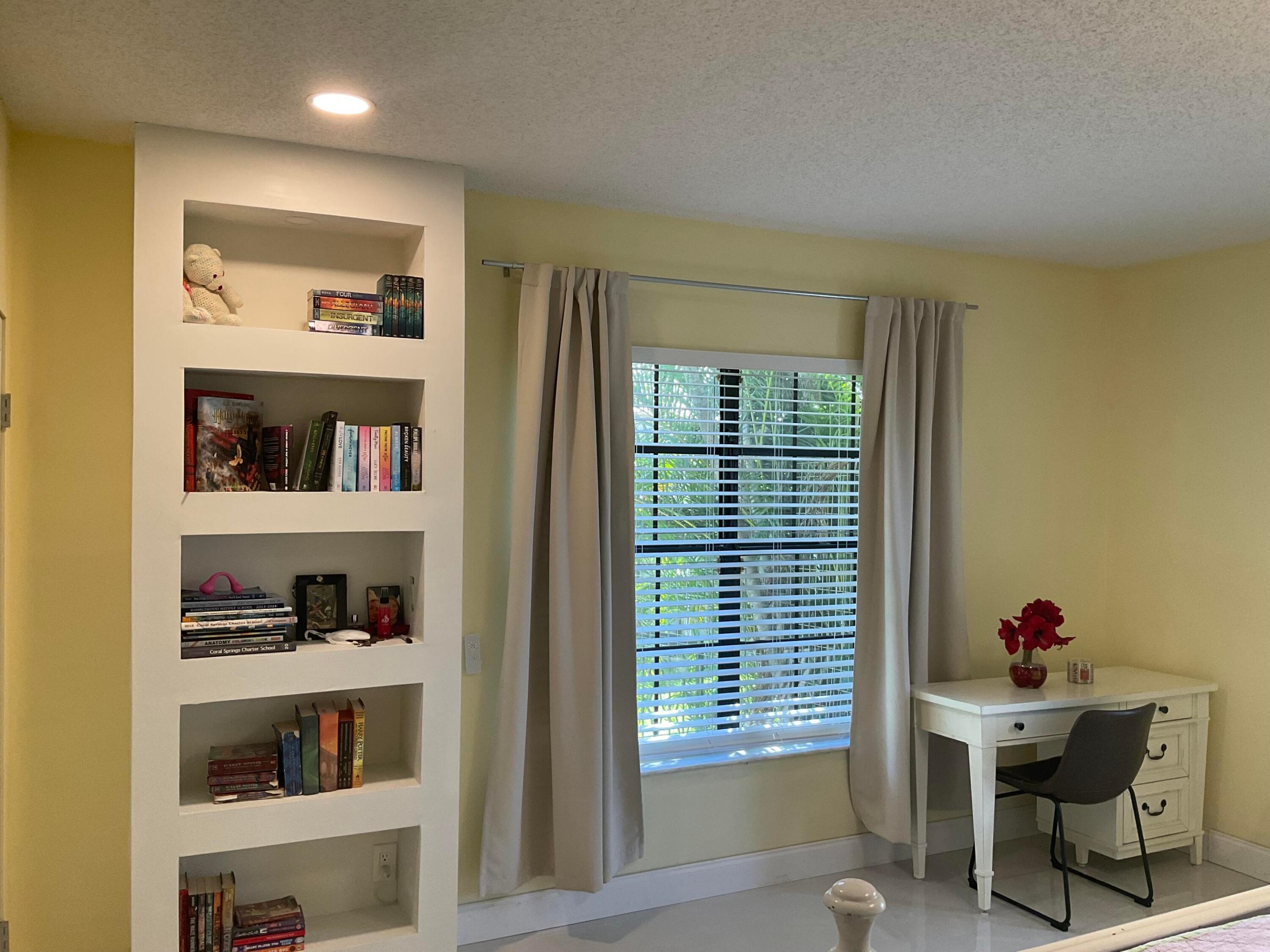 OAK WOOD - Residential