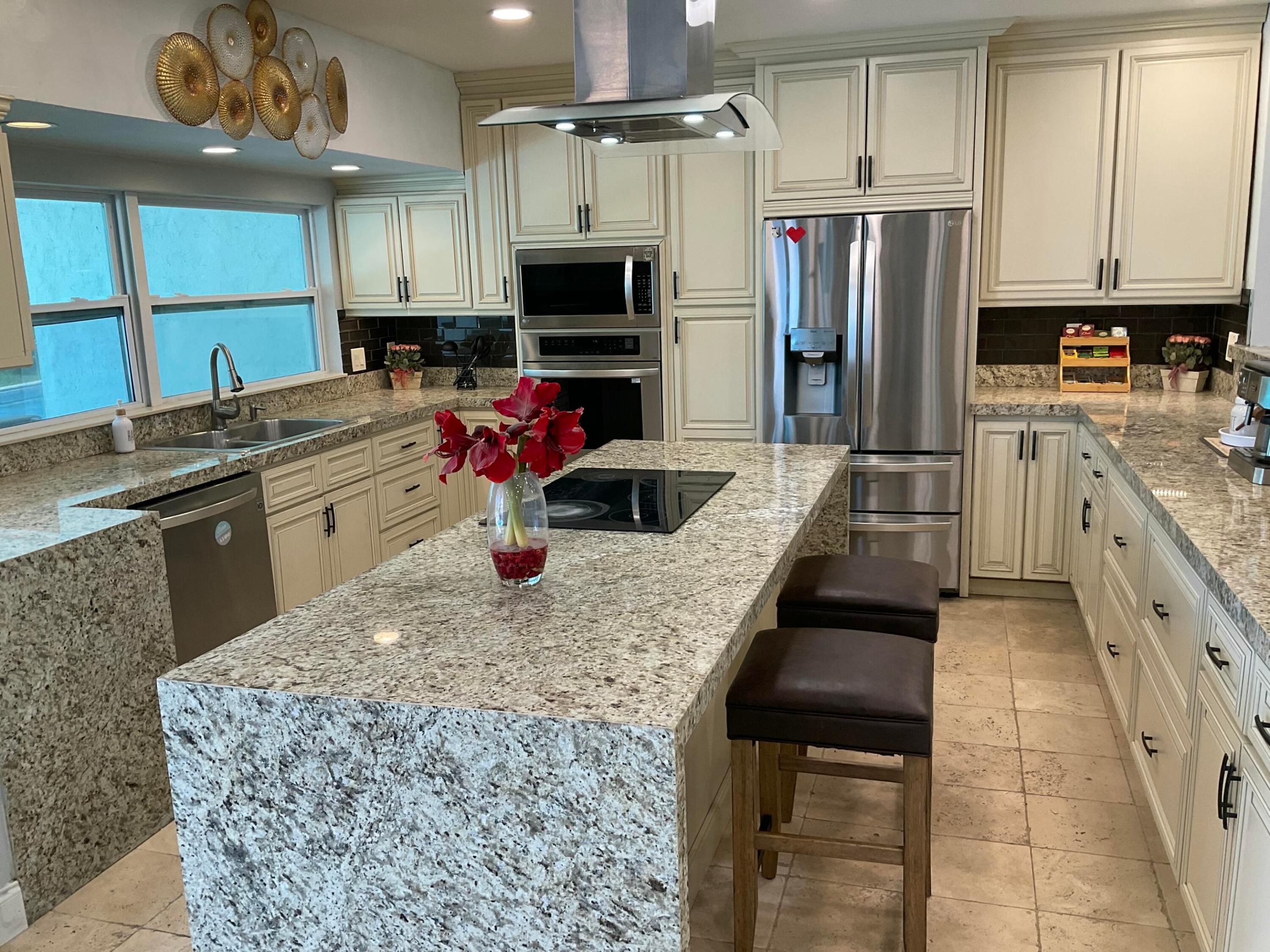 OAK WOOD - Residential