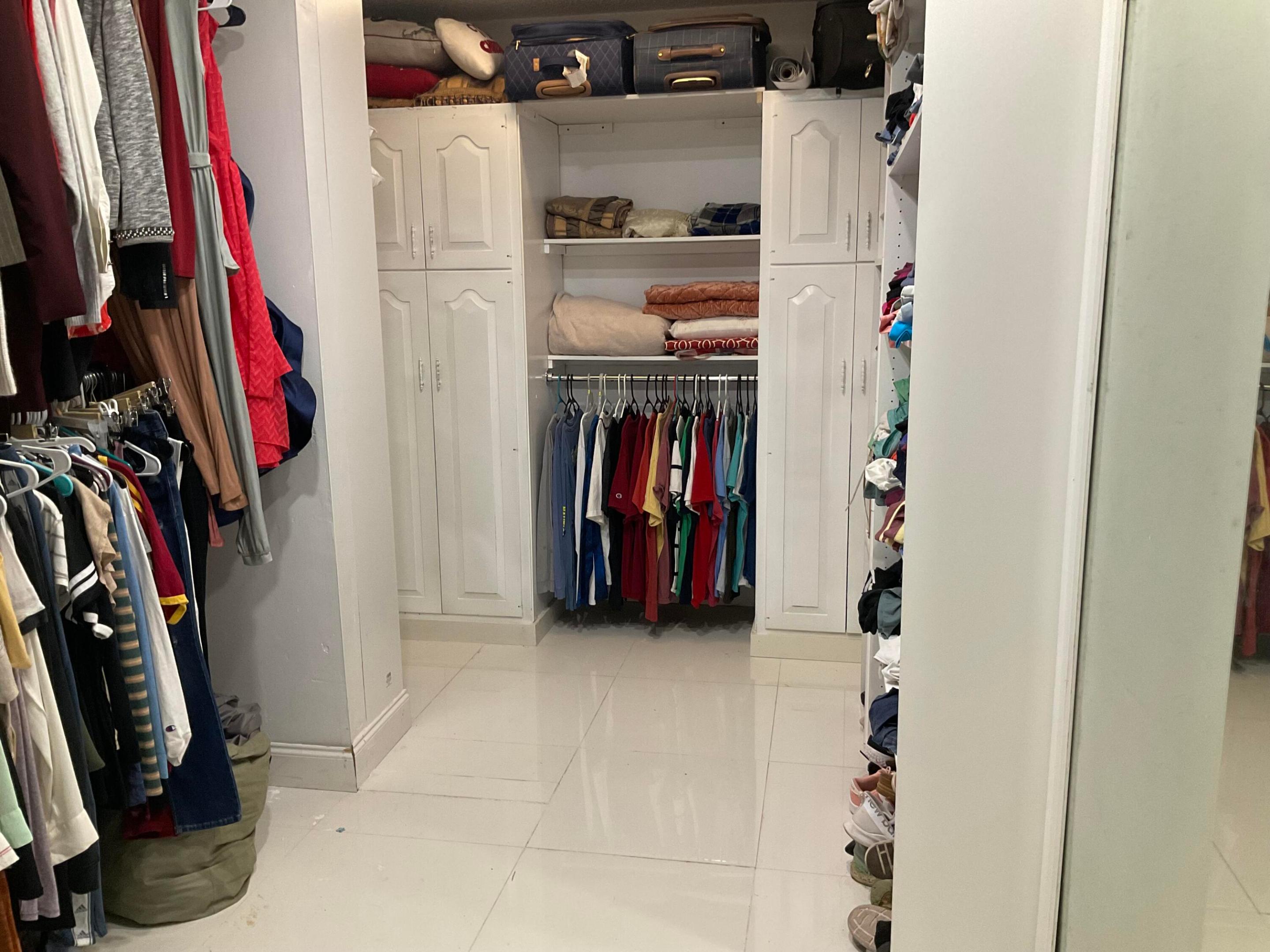 OAK WOOD - Residential