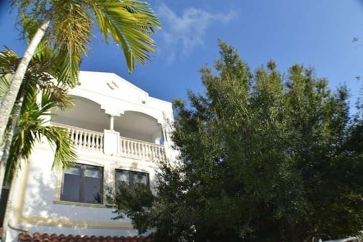 Photo of 540 NE 17th Avenue, Fort Lauderdale, FL 33301 (MLS # B26080559)