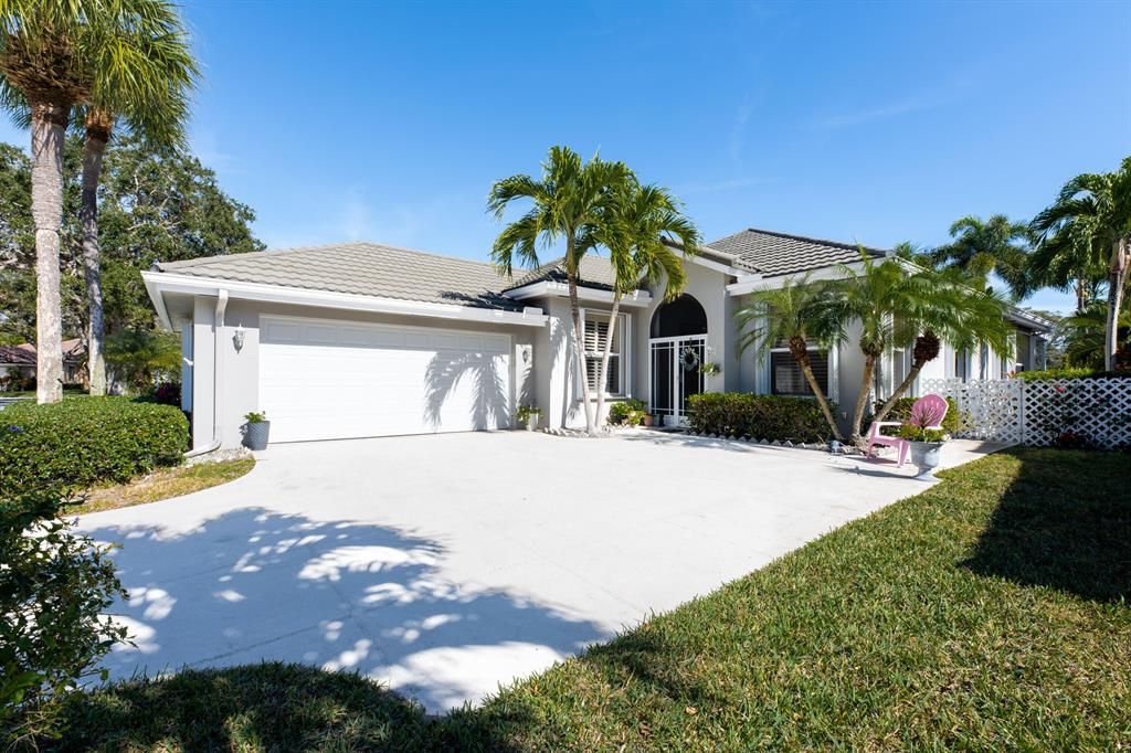 Photo of 207 S Hampton Drive, Jupiter, FL 33458 (MLS # R10861083)