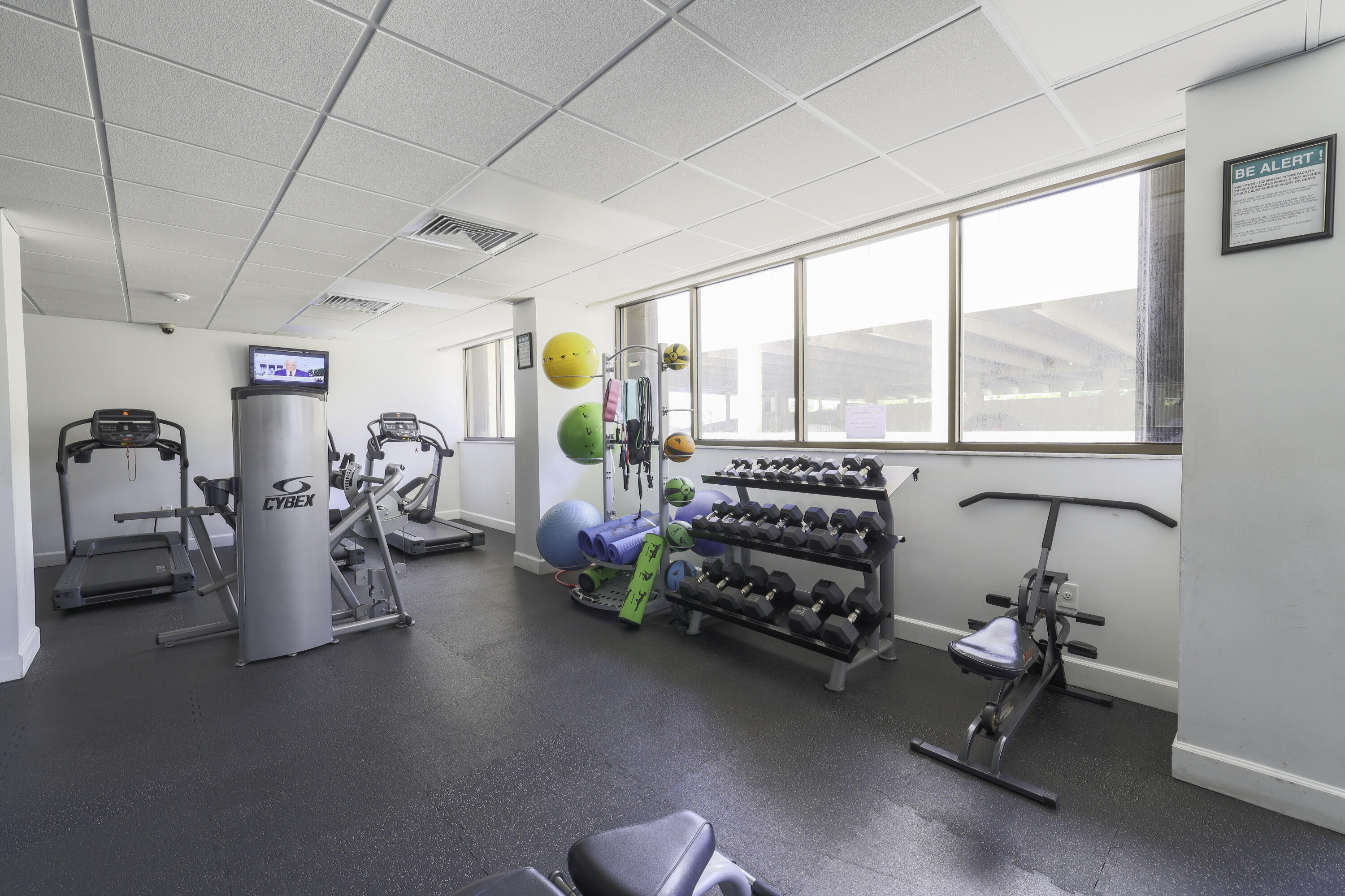 PALM BEACH HOUSE CONDO - Residential