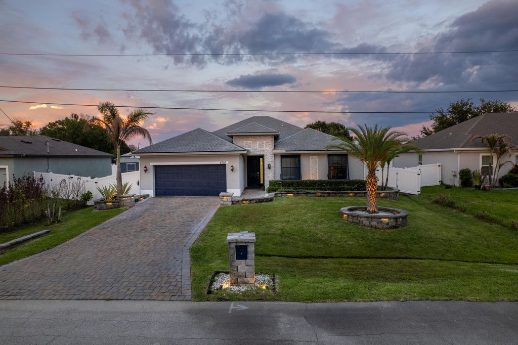 Photo of 5575 NW Cahaba Street, Port Saint Lucie, FL 34986 (MLS # B26028698)