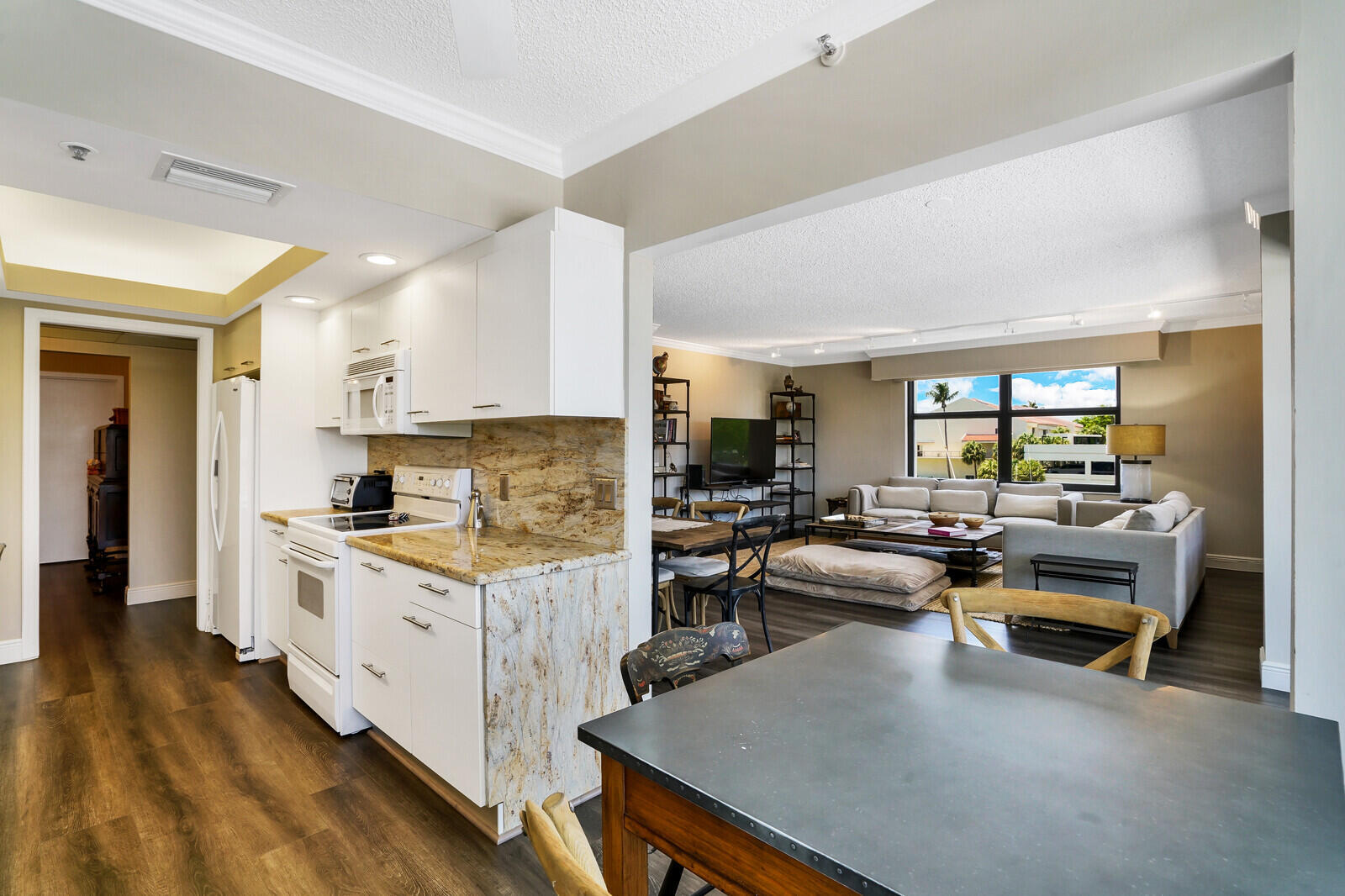 DALTON PLACE - Residential Lease