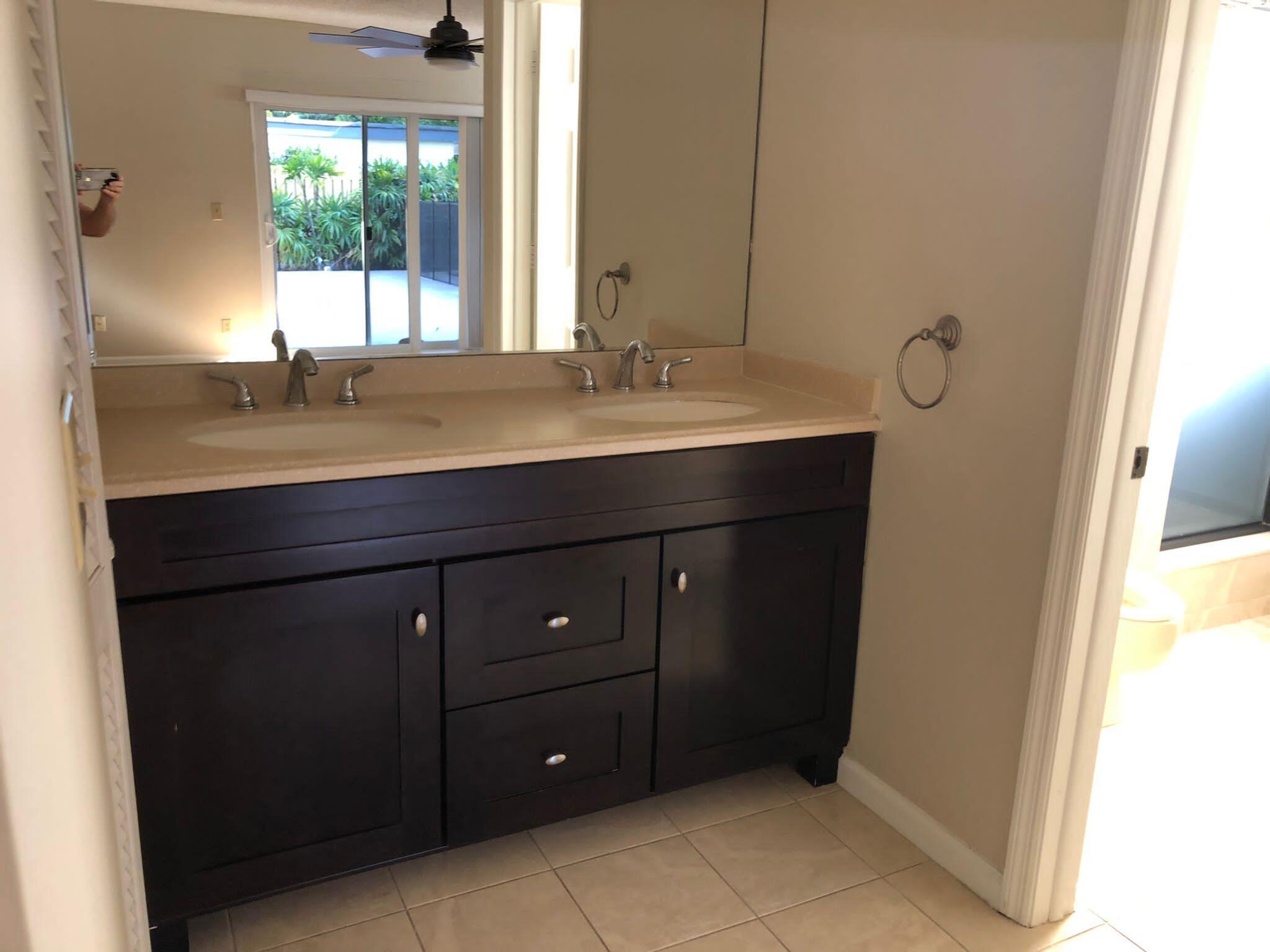 THORNHILL ESTATES - Residential Lease