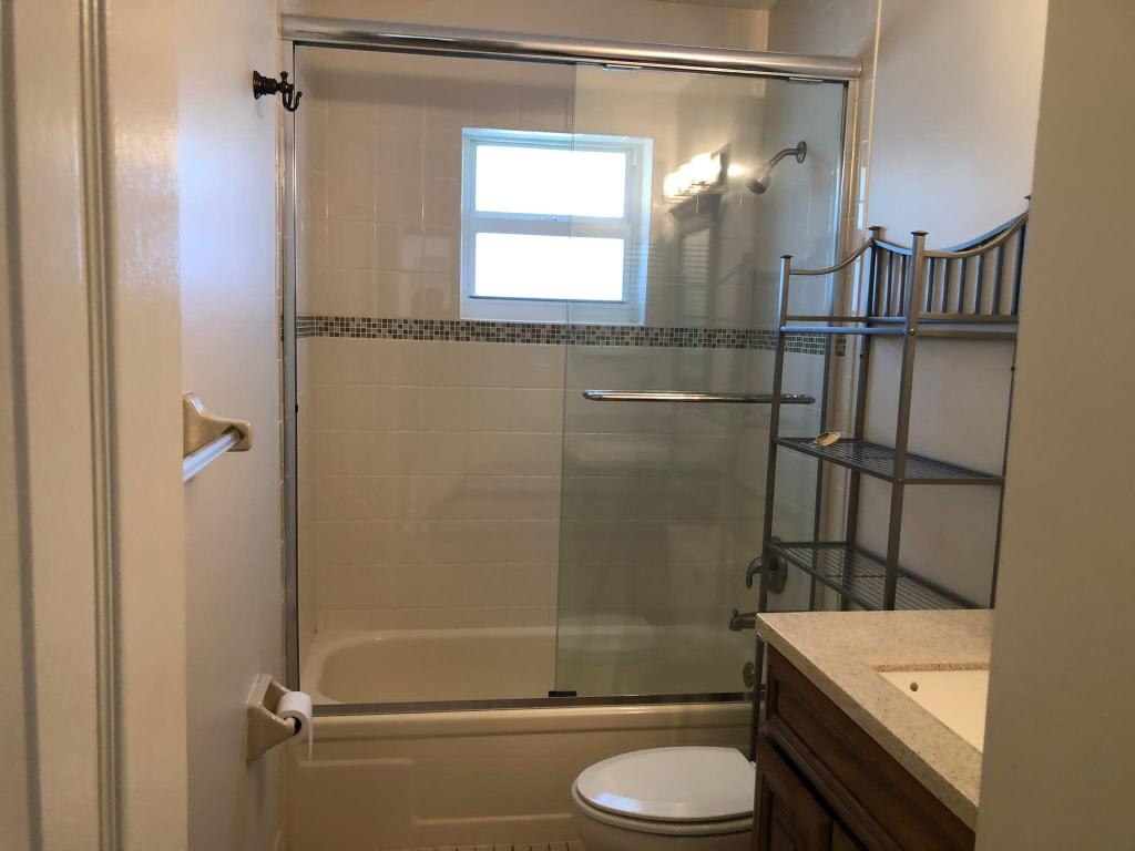 THORNHILL ESTATES - Residential Lease