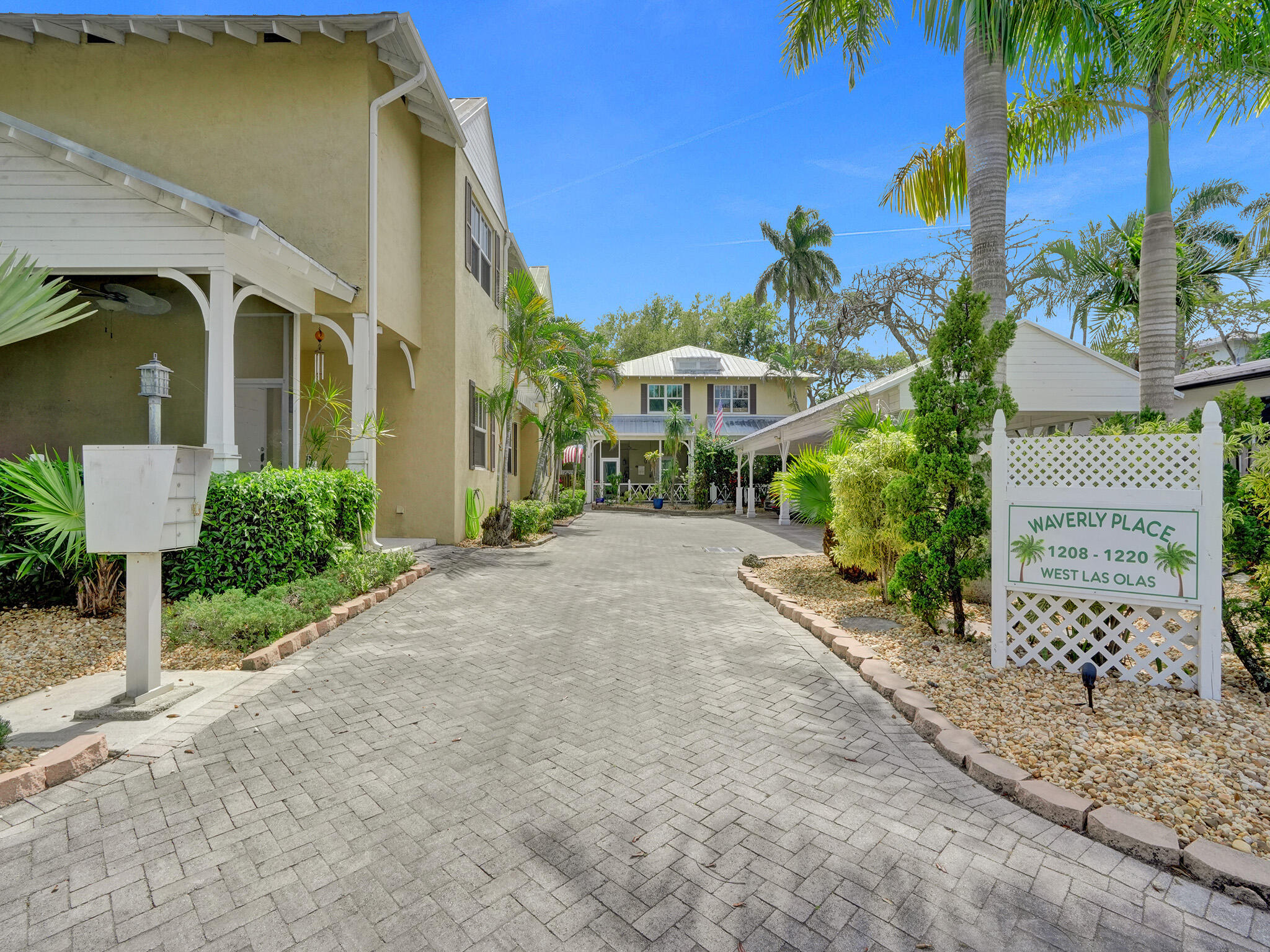 WAVERLY PLACE - Residential