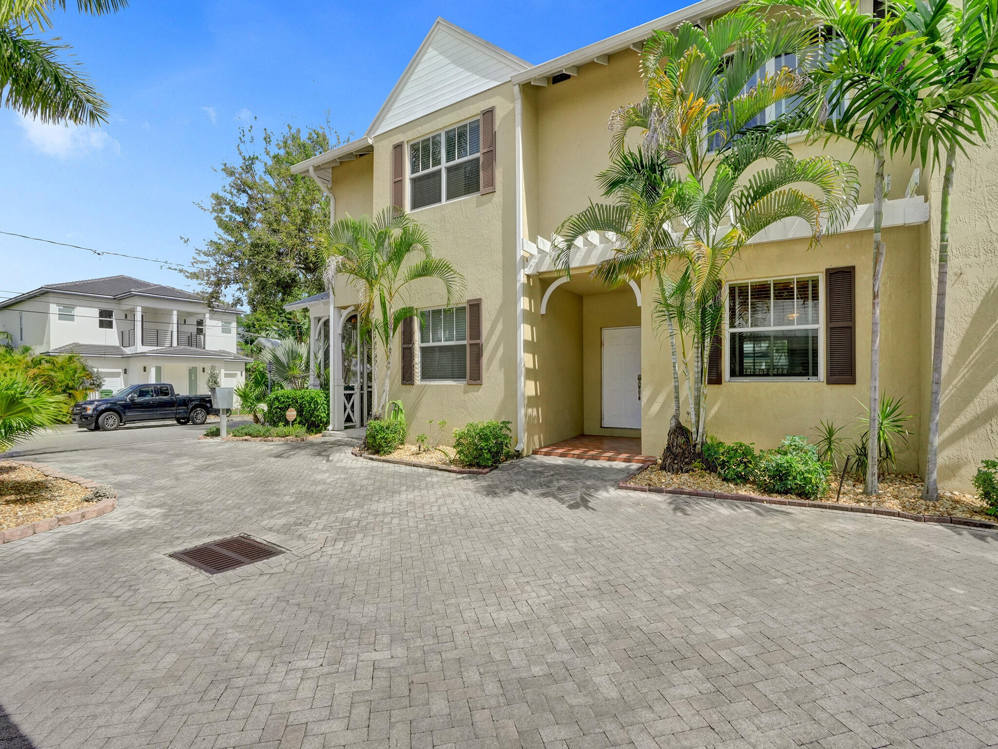 WAVERLY PLACE - Residential