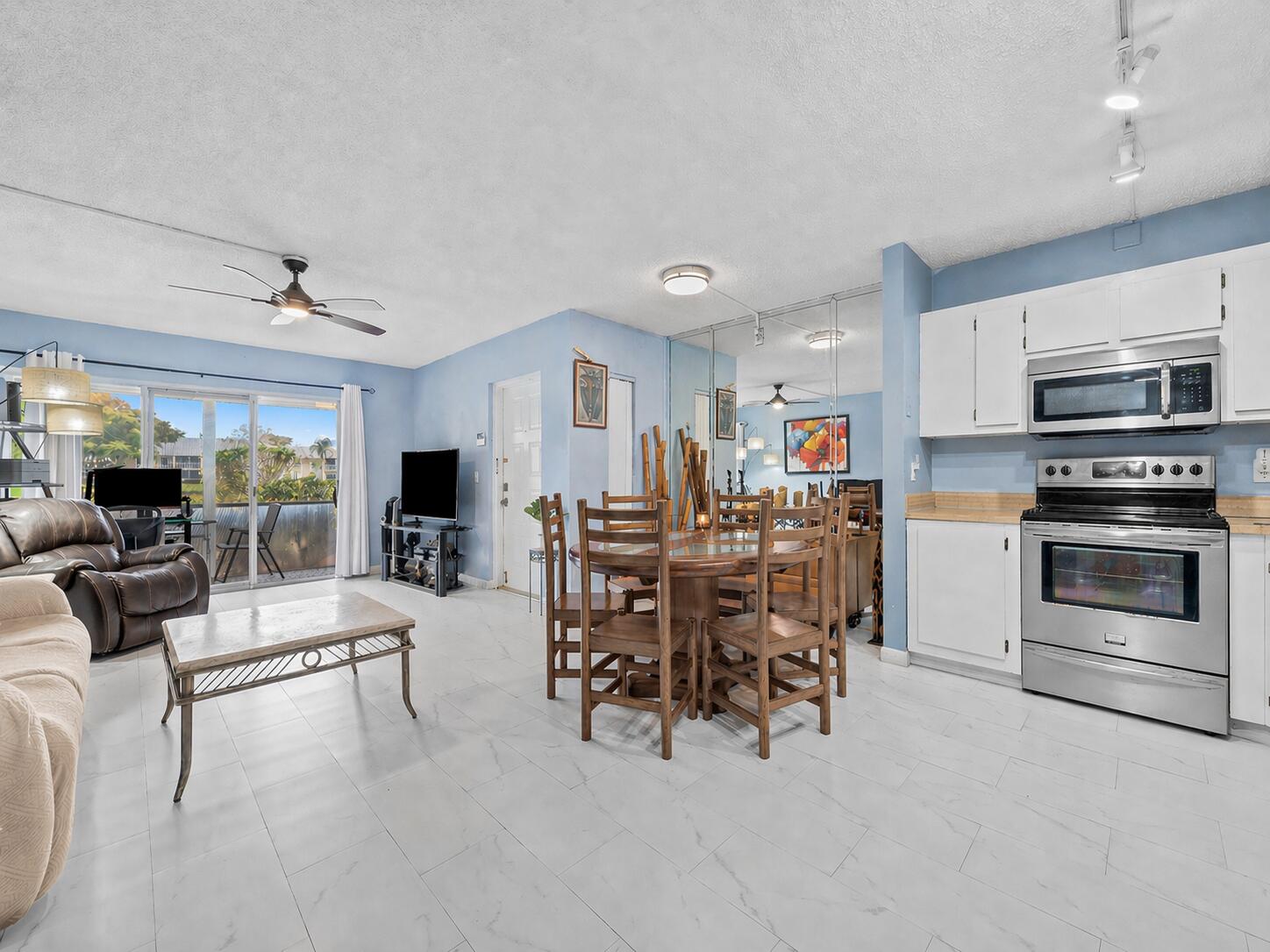 PINE RIDGE AT DELRAY BEACH CONDO - Residential