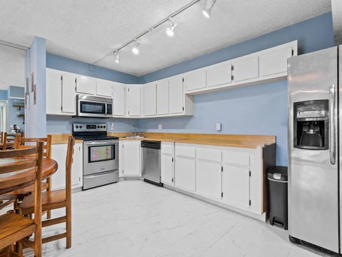 Tiny photo for 13750 Oneida Drive #E1, Delray Beach, FL 33446 (MLS # B26019675)