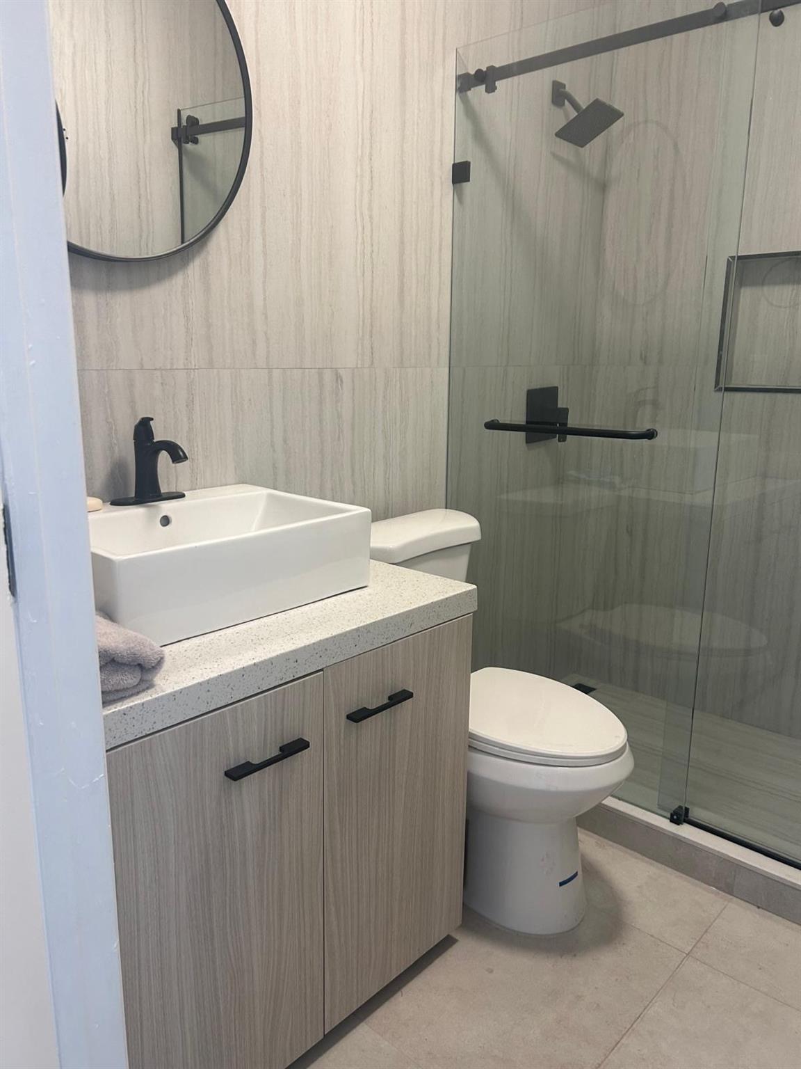 Lauderdale 2-9 D - Residential Lease