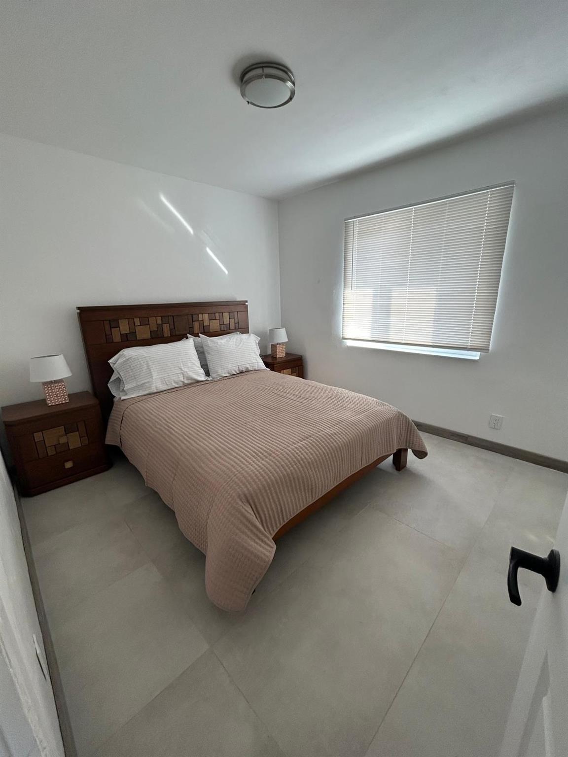 Lauderdale 2-9 D - Residential Lease