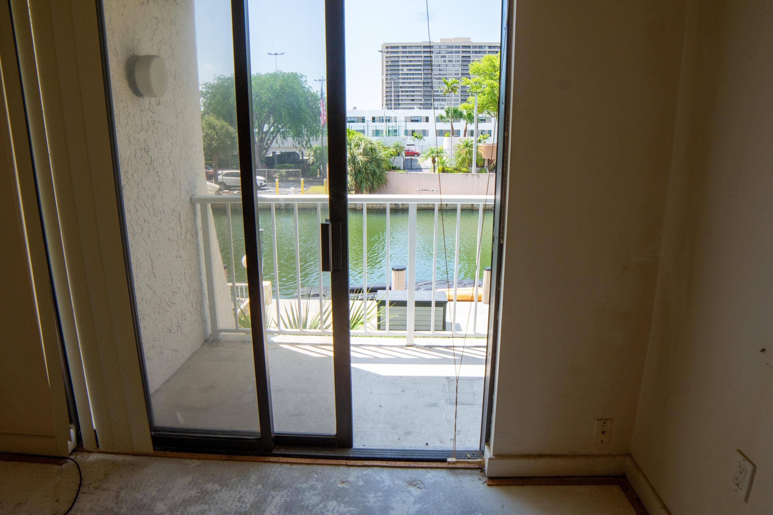 CRICKET CLUBHOUSE CONDO - Residential