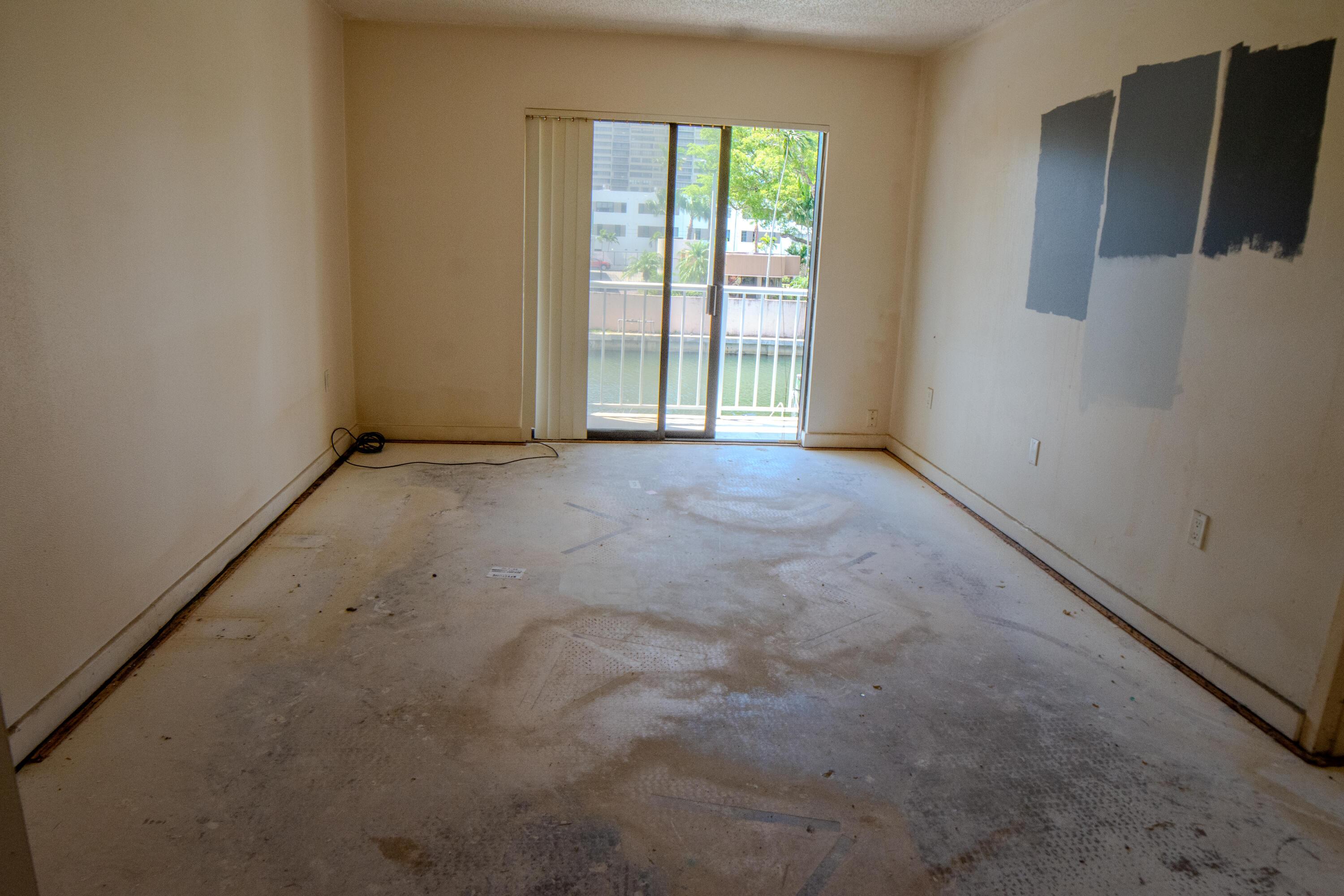 CRICKET CLUBHOUSE CONDO - Residential