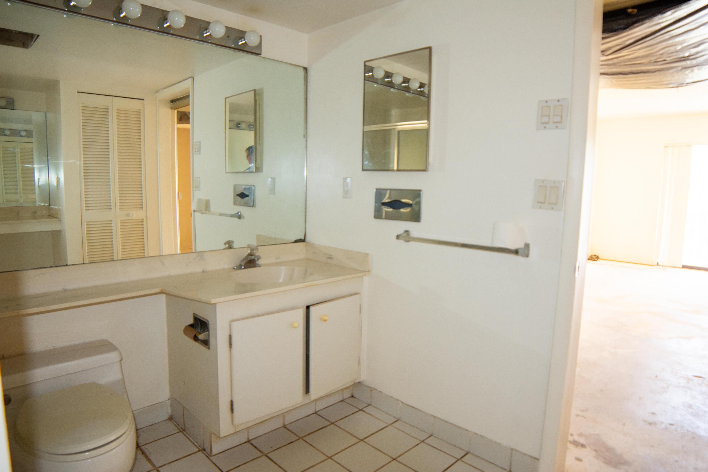 CRICKET CLUBHOUSE CONDO - Residential