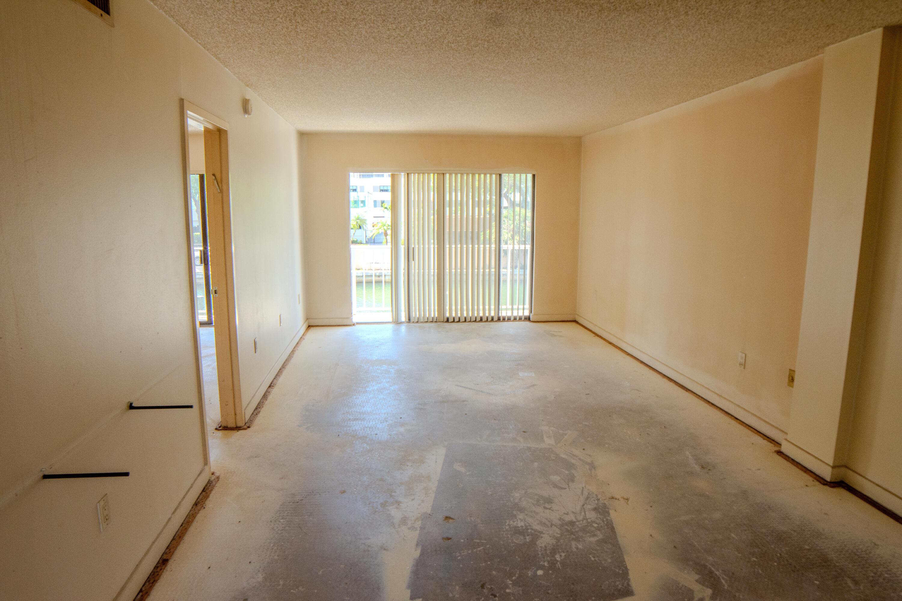 CRICKET CLUBHOUSE CONDO - Residential