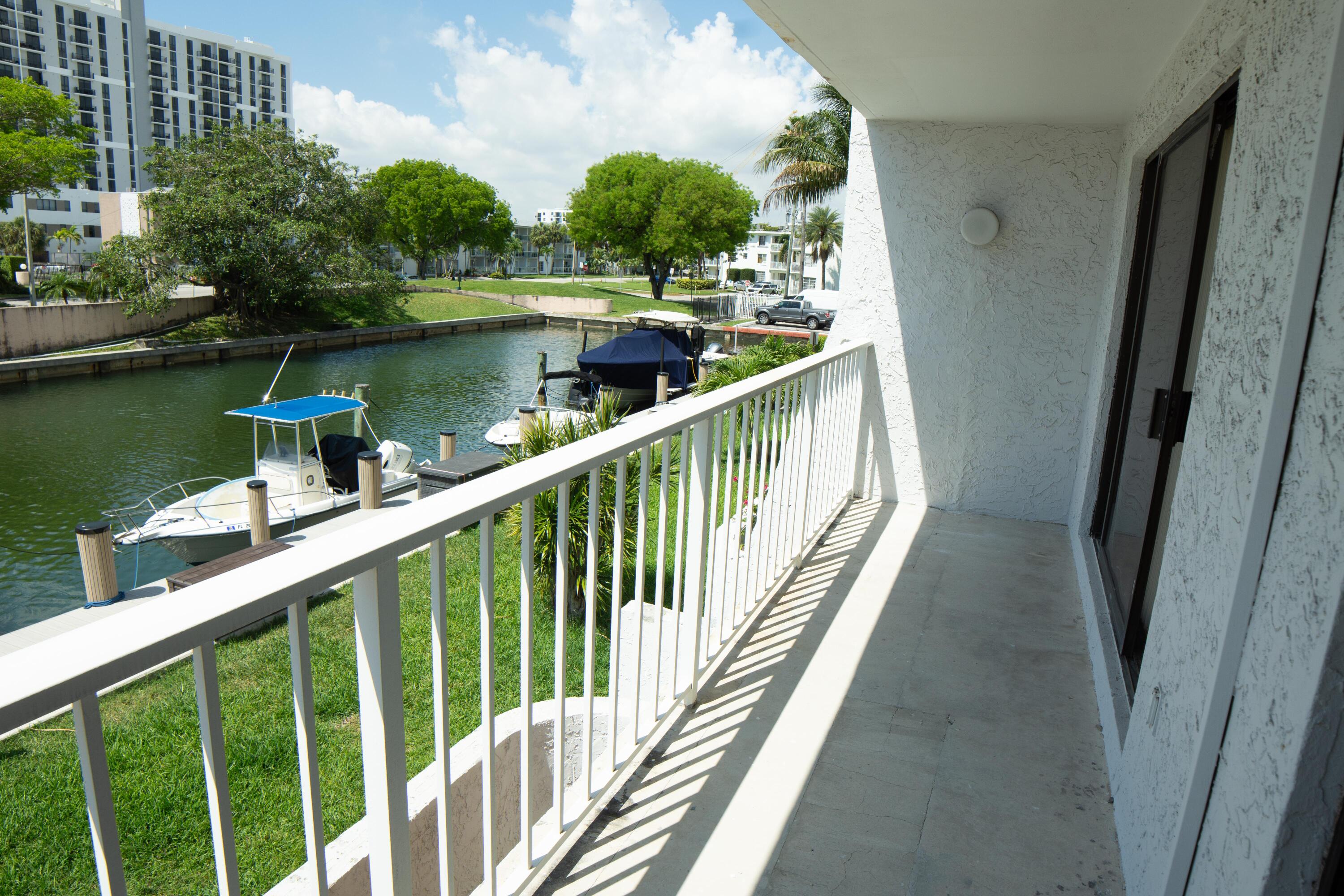 CRICKET CLUBHOUSE CONDO - Residential