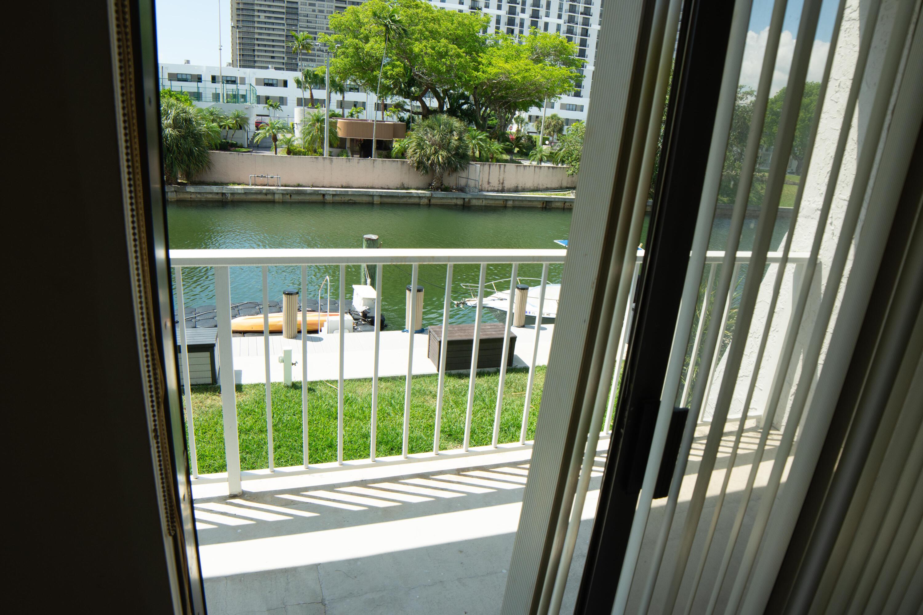 CRICKET CLUBHOUSE CONDO - Residential