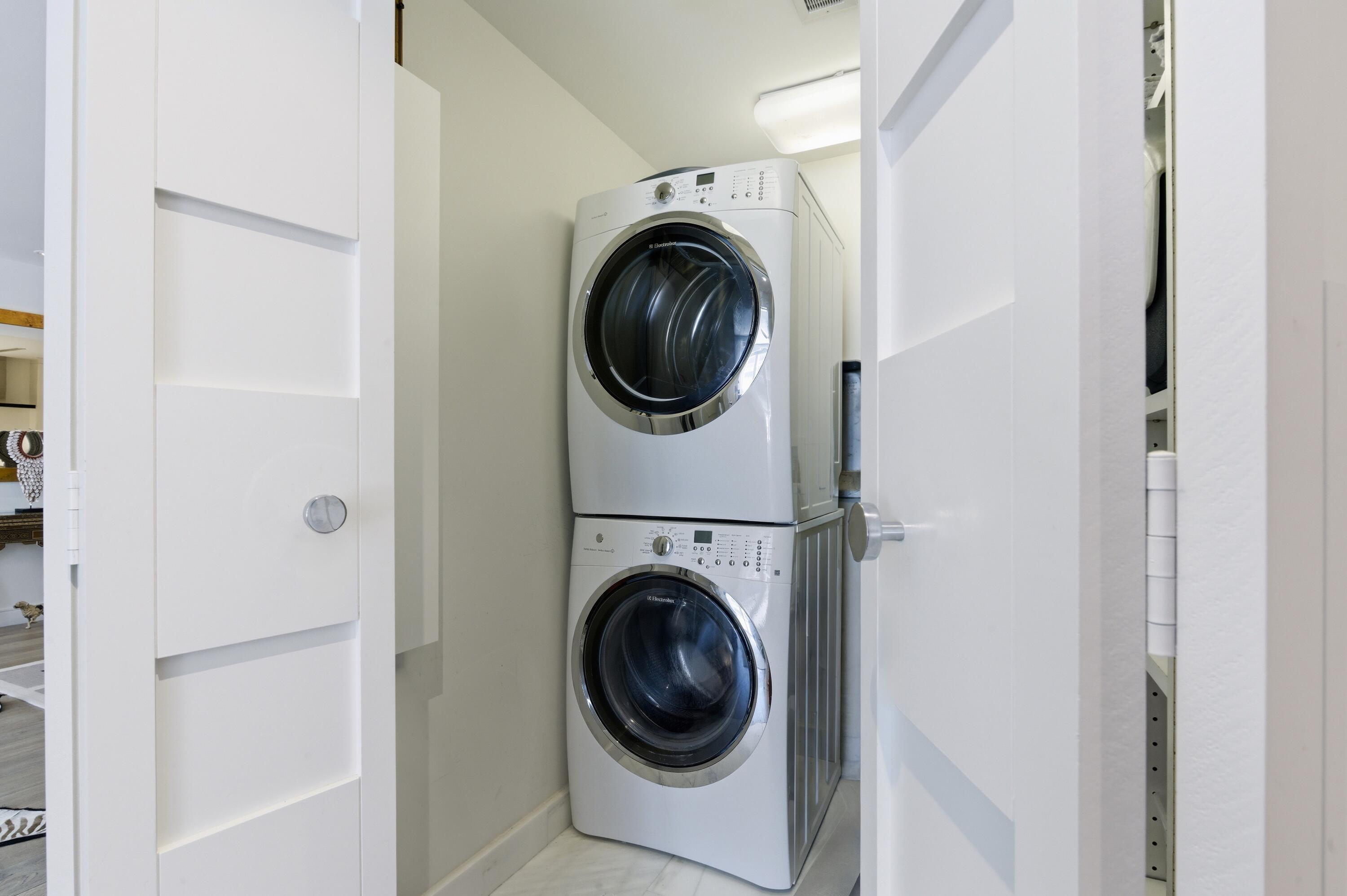 REEF CONDO - Residential