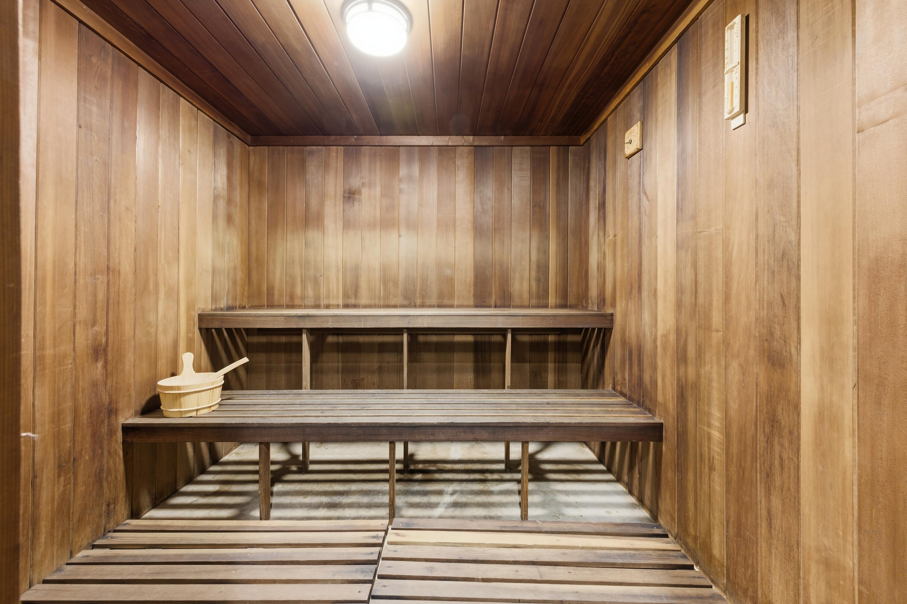 REEF CONDO - Residential