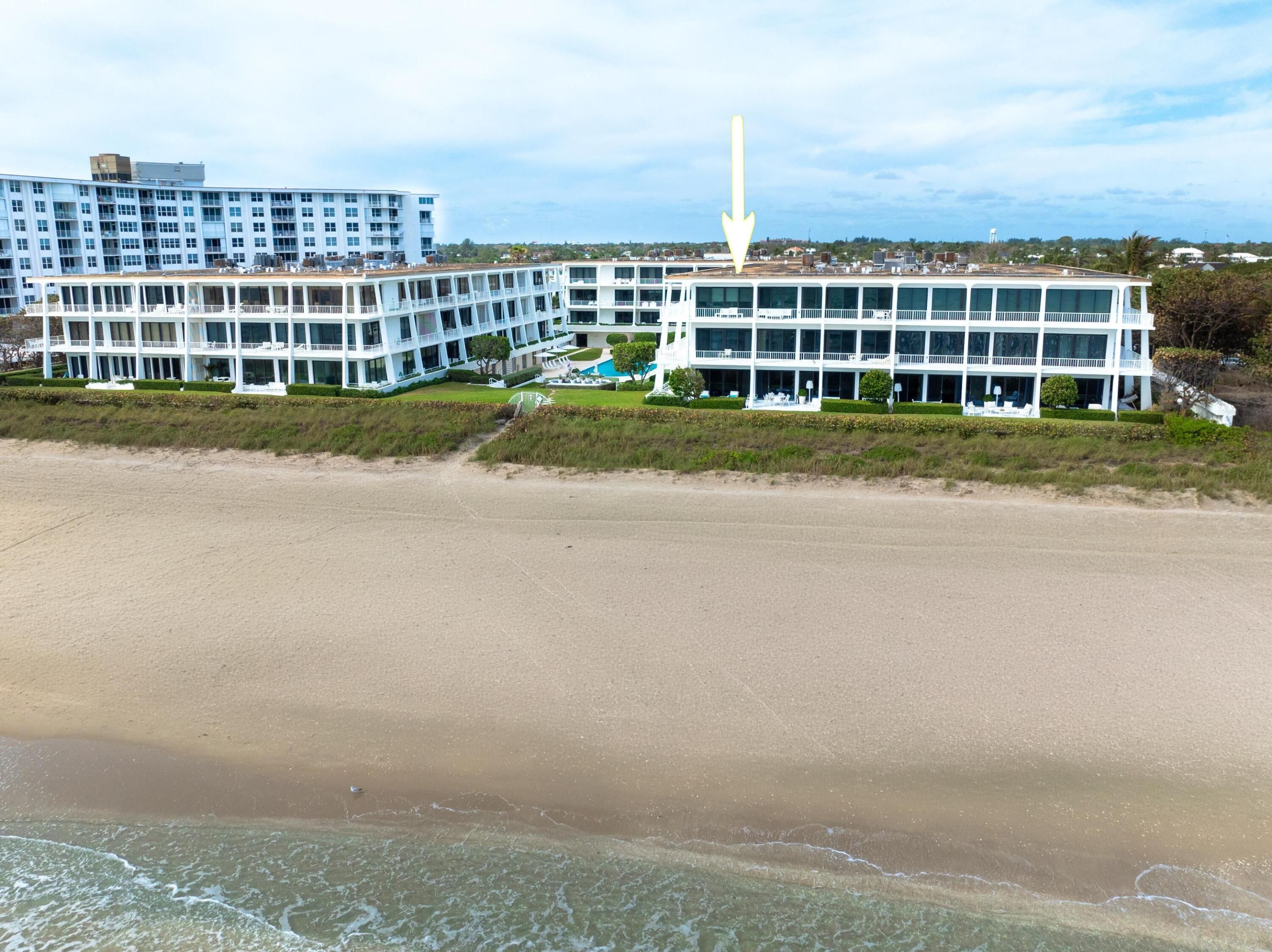 REEF CONDO - Residential