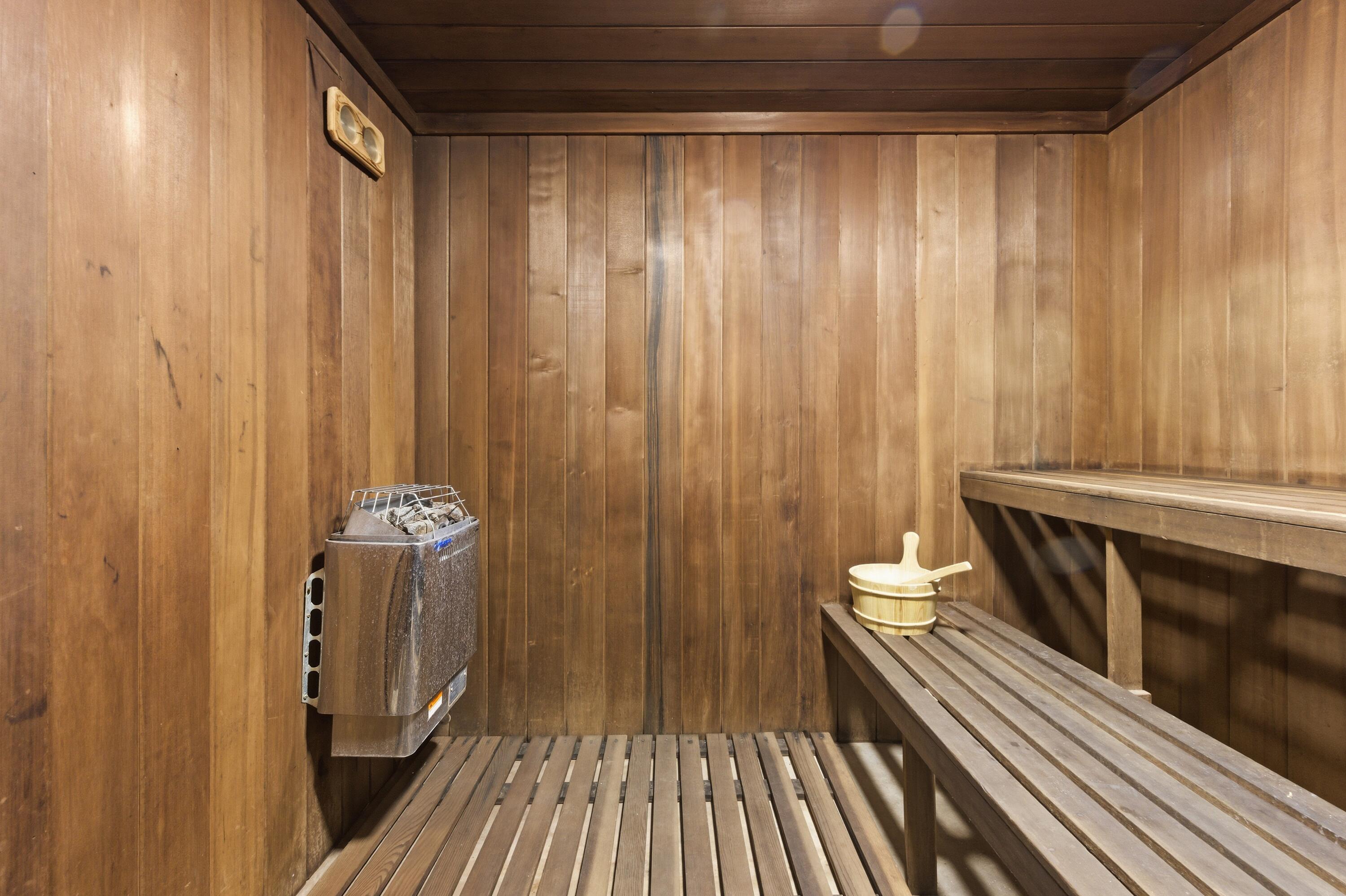 REEF CONDO - Residential