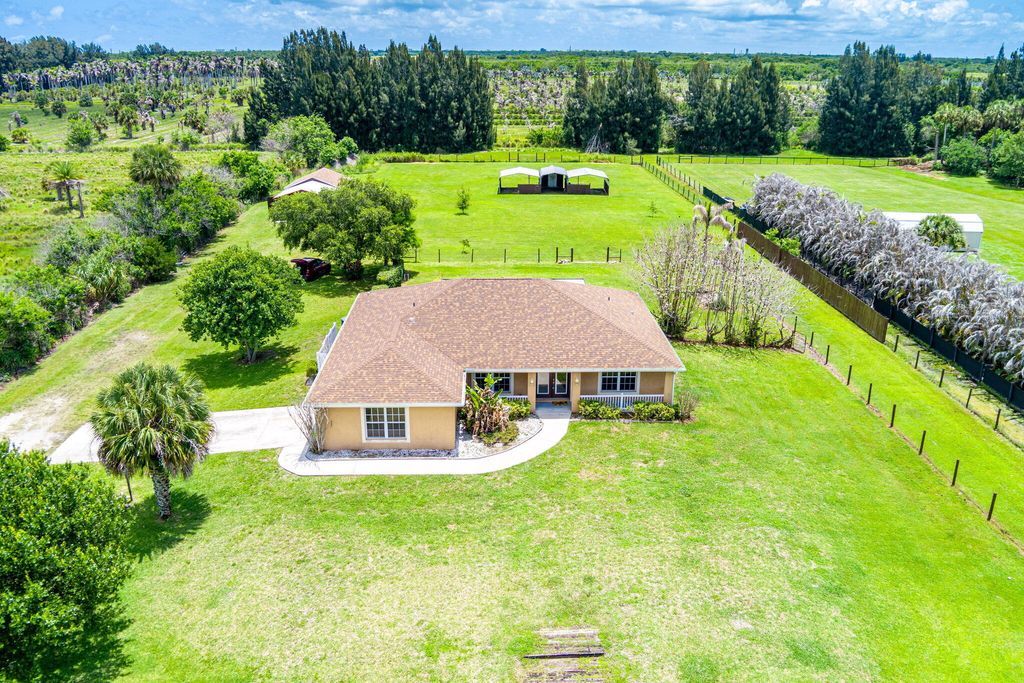 Photo of 3768 Seminole Road, Fort Pierce, FL 34951 (MLS # B26031236)