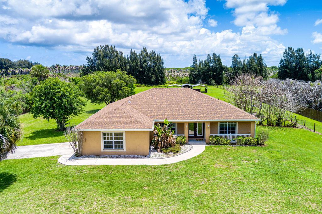 Photo of 3768 Seminole Road, Fort Pierce, FL 34951 (MLS # B26031236)