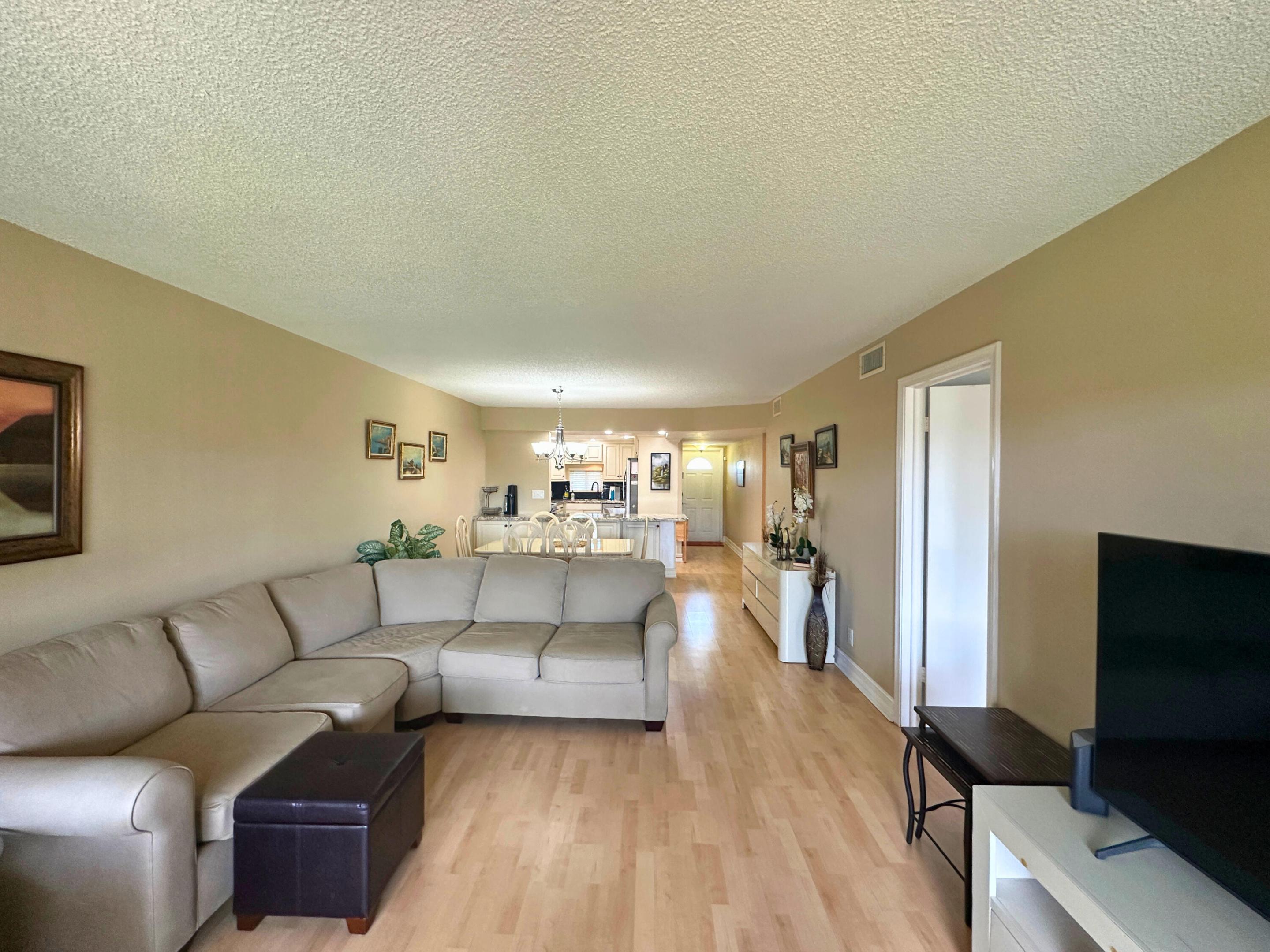 HOLLYBROOK GOLF - Residential Lease