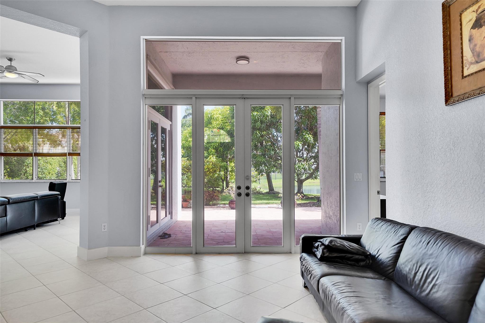 Sessa Eight 168-2 B - Residential
