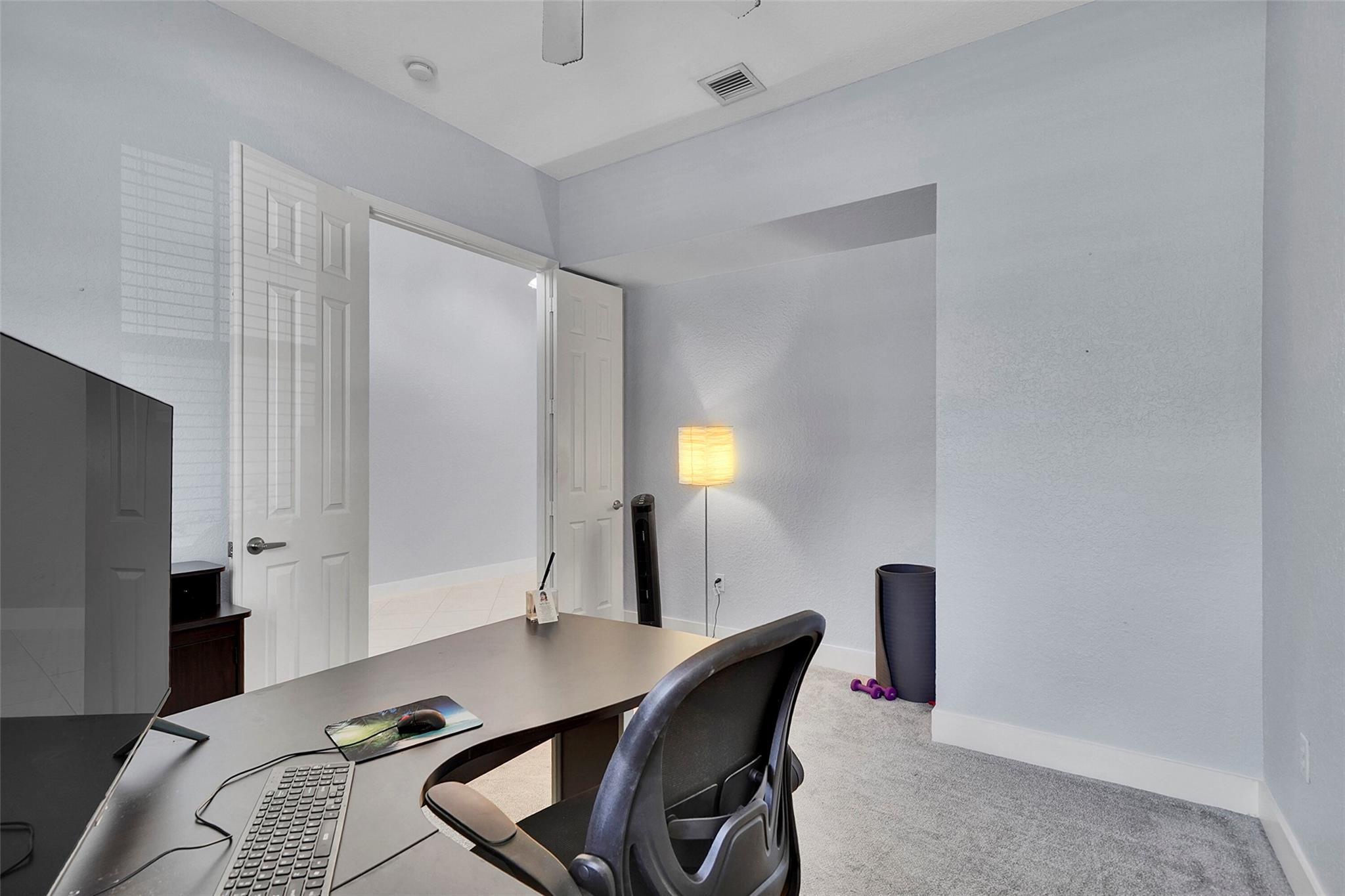 Sessa Eight 168-2 B - Residential