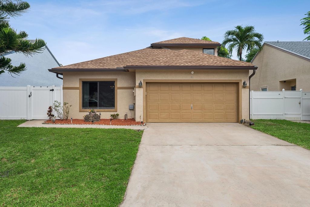 Photo of 80 Tara Lakes Drive W, Boynton Beach, FL 33436 (MLS # R11133292)
