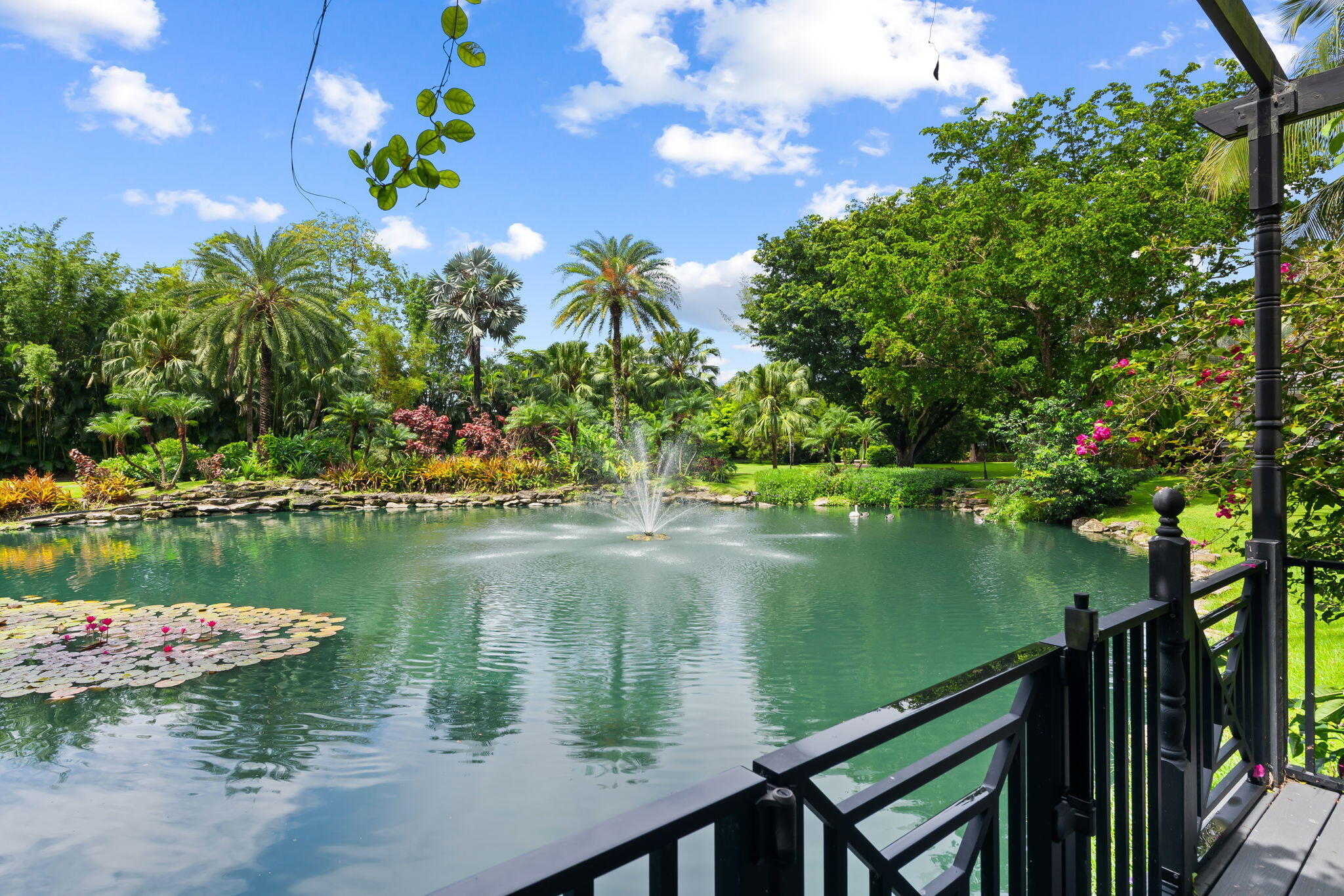 8950 NW 70th Ct, Parkland, FL, 33067, USA, 6 Bedrooms Bedrooms, ,8 BathroomsBathrooms,Residential,Active,8950 NW 70th Ct,B26044709