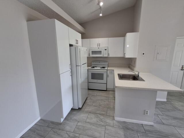 Coco Parc - Residential Lease