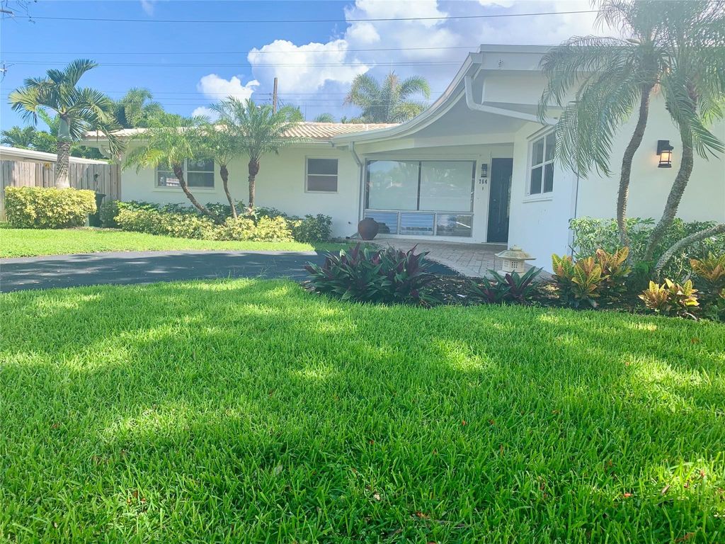 Photo of 764 SW 7th Street, Boca Raton, FL 33486 (MLS # F10508620)