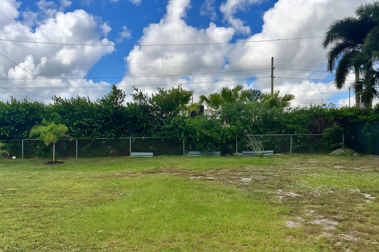 PORT ST LUCIE SECTION 13 - Residential Lease