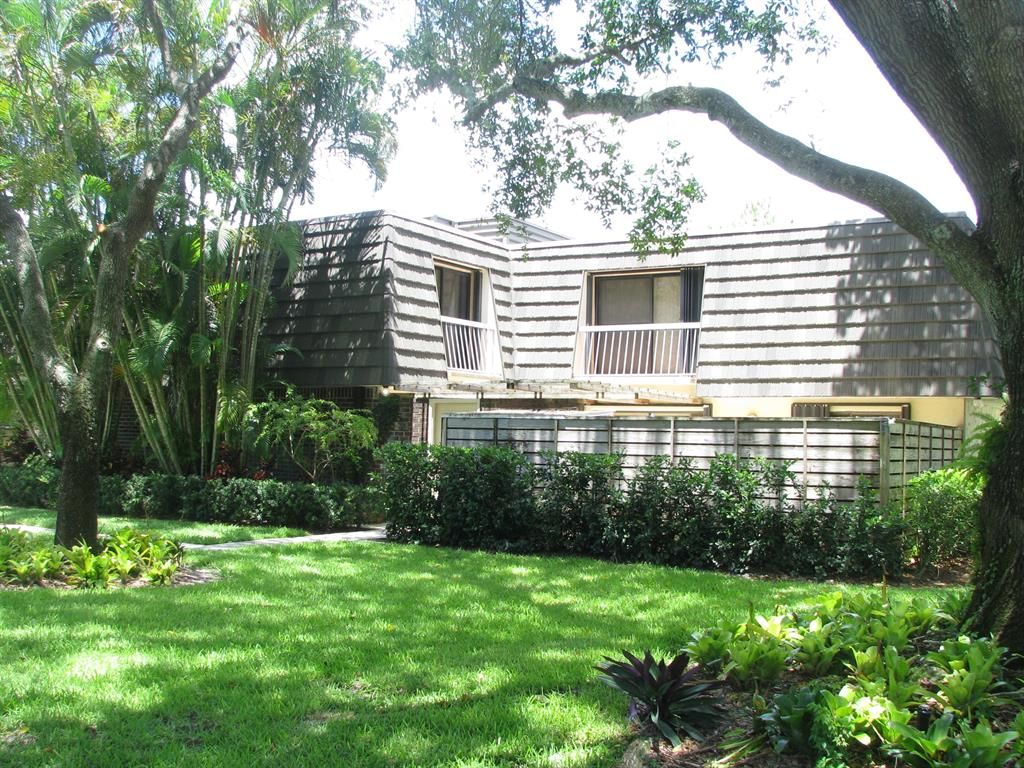 Photo of 221 2nd Terrace, Palm Beach Gardens, FL 33418 (MLS # R10727593)