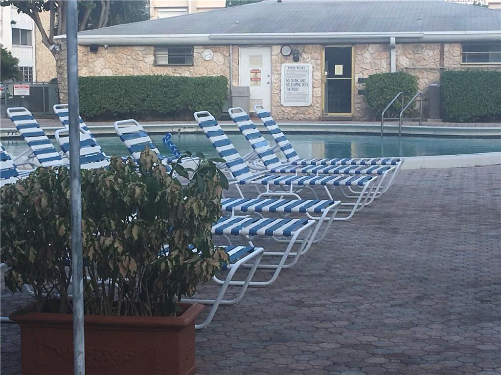 FIRST GULFSTREAM GARDENS - Residential