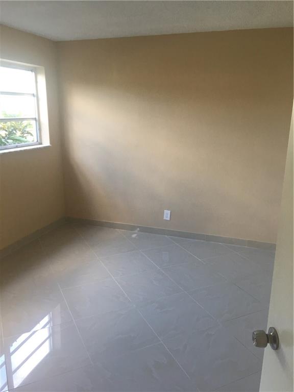 FIRST GULFSTREAM GARDENS - Residential