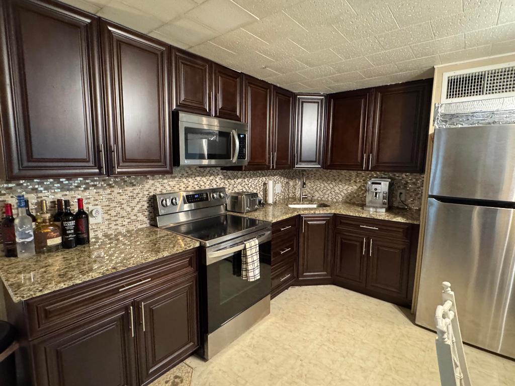 PINE GROVE VILLAGE - Residential